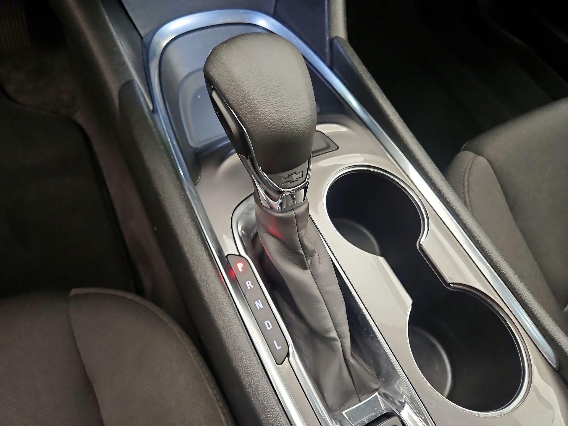 Thumbnail: 2023 Chevrolet Malibu - 17