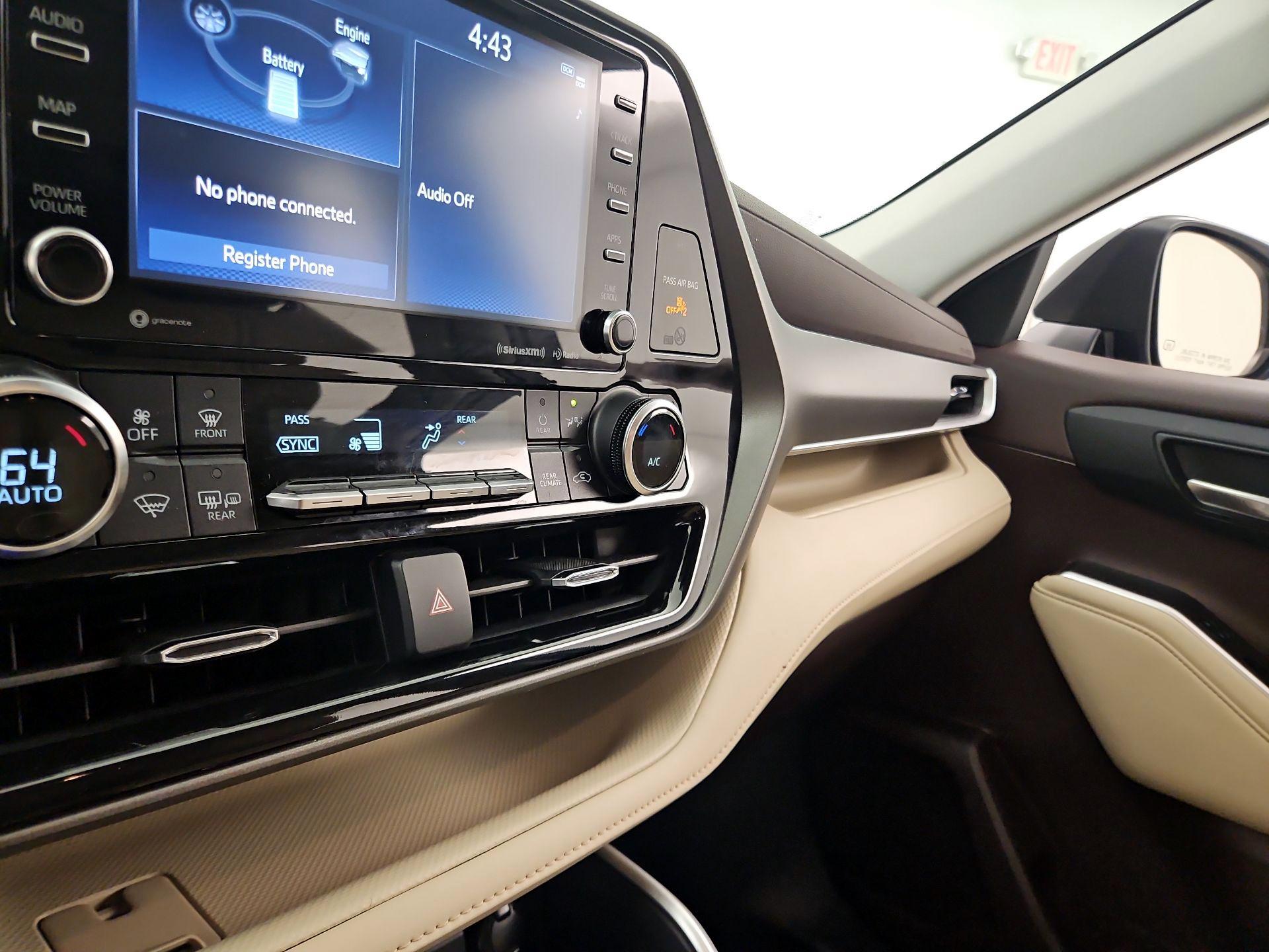 Thumbnail: 2021 Toyota Highlander - 16