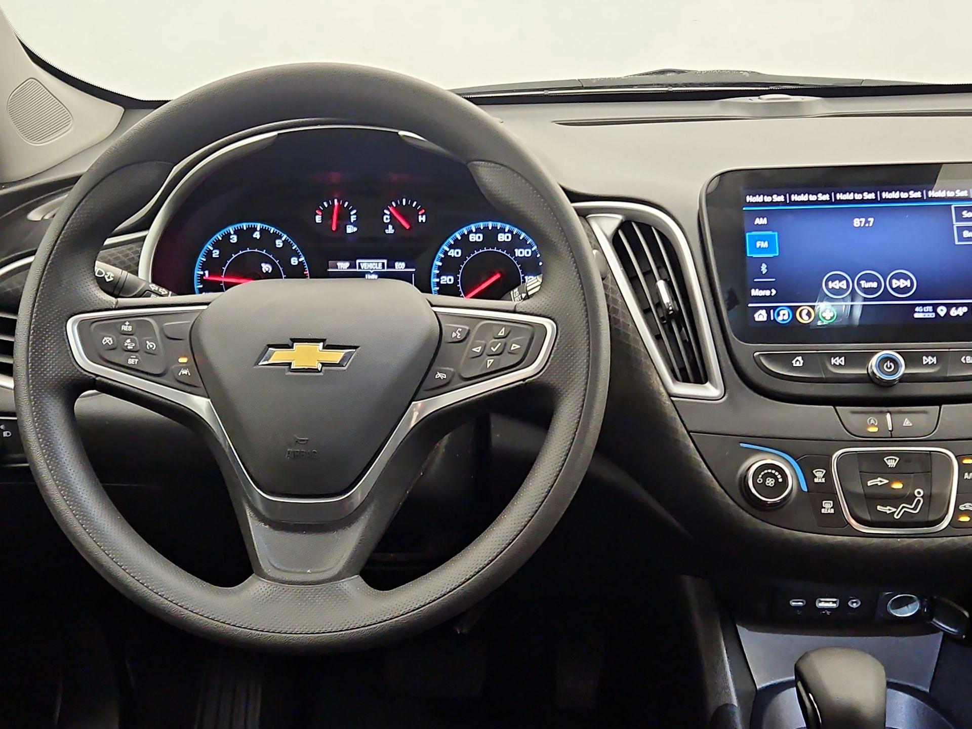 Thumbnail: 2023 Chevrolet Malibu - 10