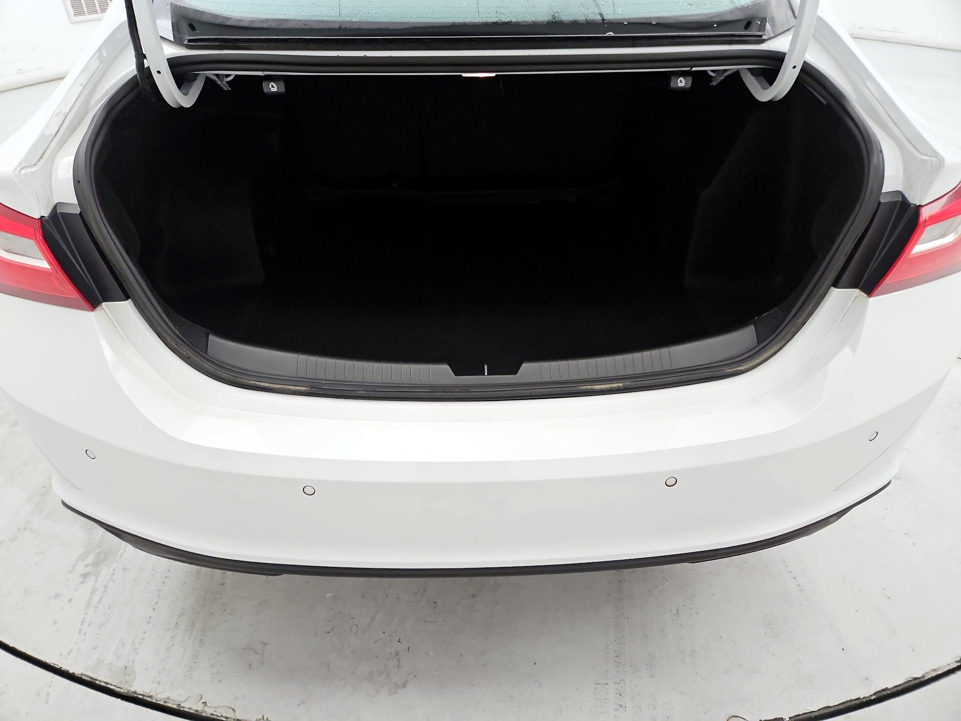 Thumbnail: 2023 Chevrolet Malibu - 20