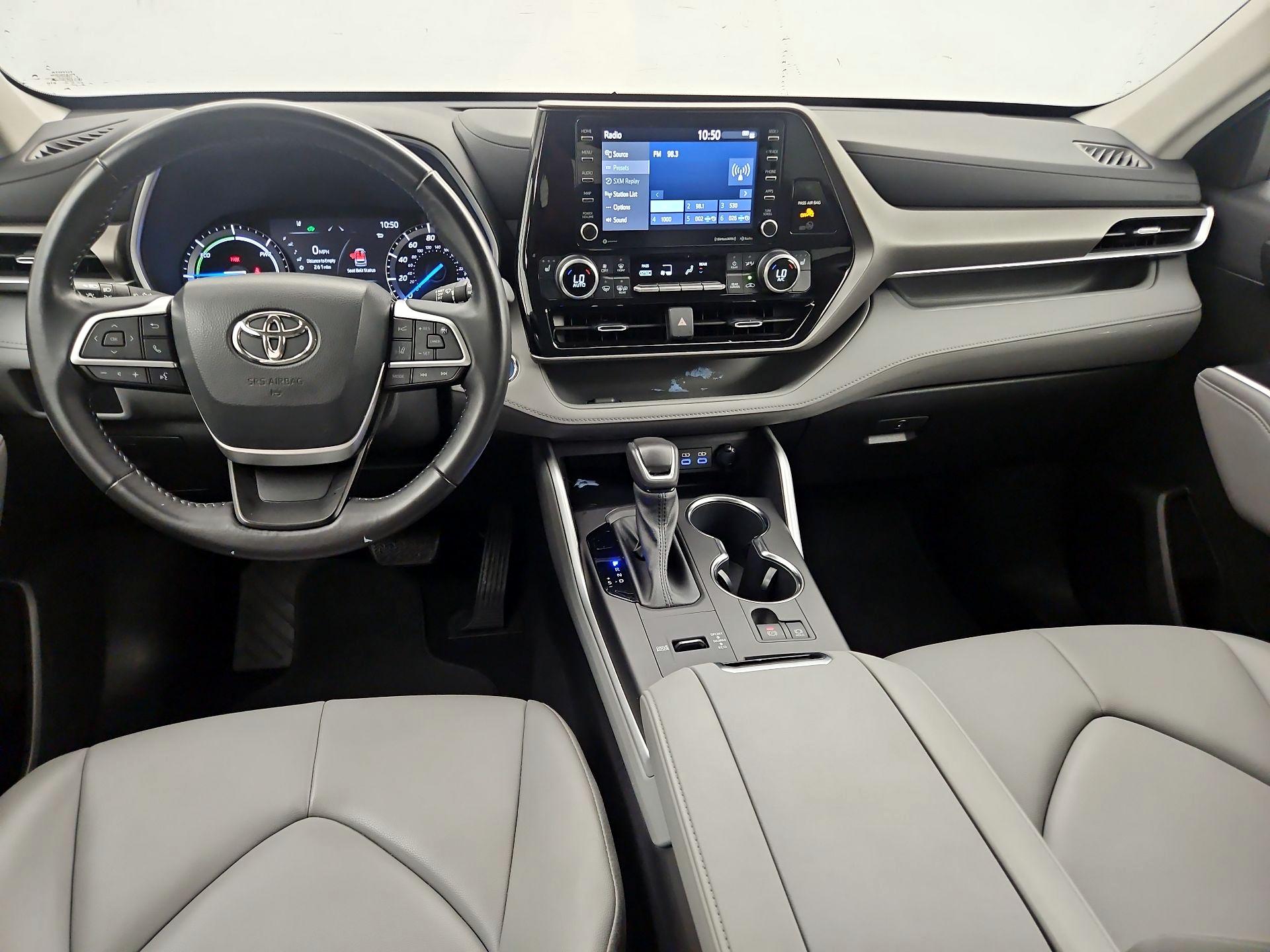 Thumbnail: 2022 Toyota Highlander - 9