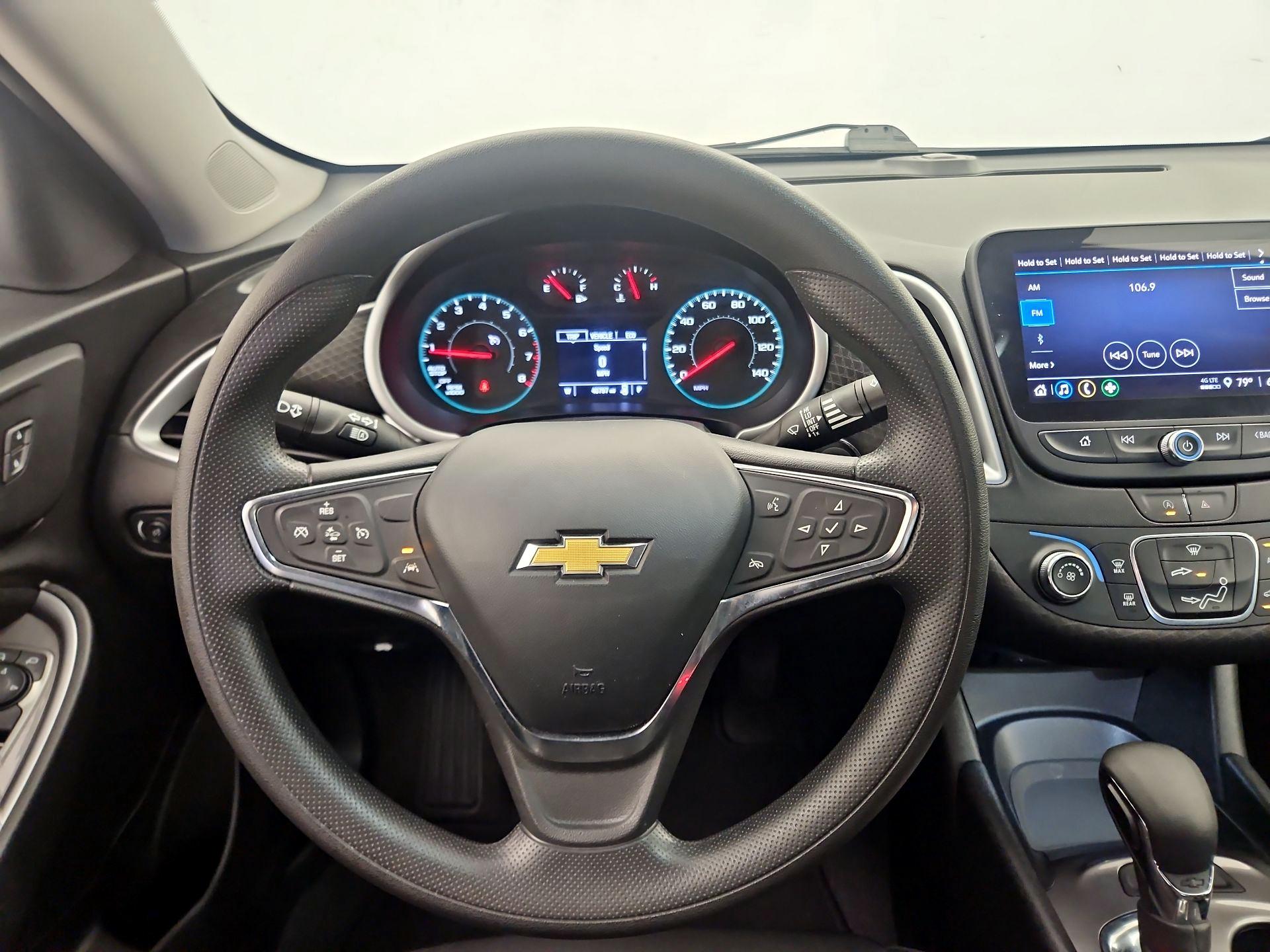 Thumbnail: 2023 Chevrolet Malibu - 10