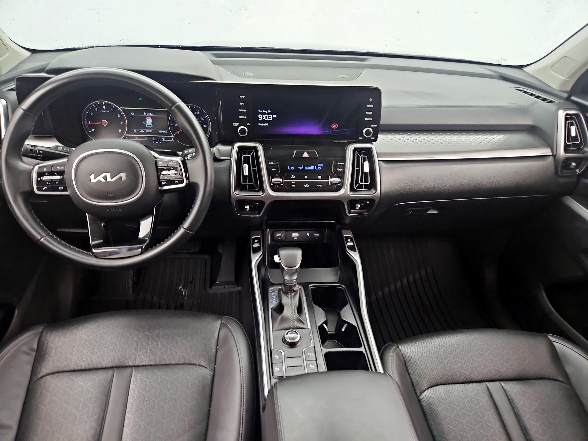 Thumbnail: 2023 Kia Sorento - 9