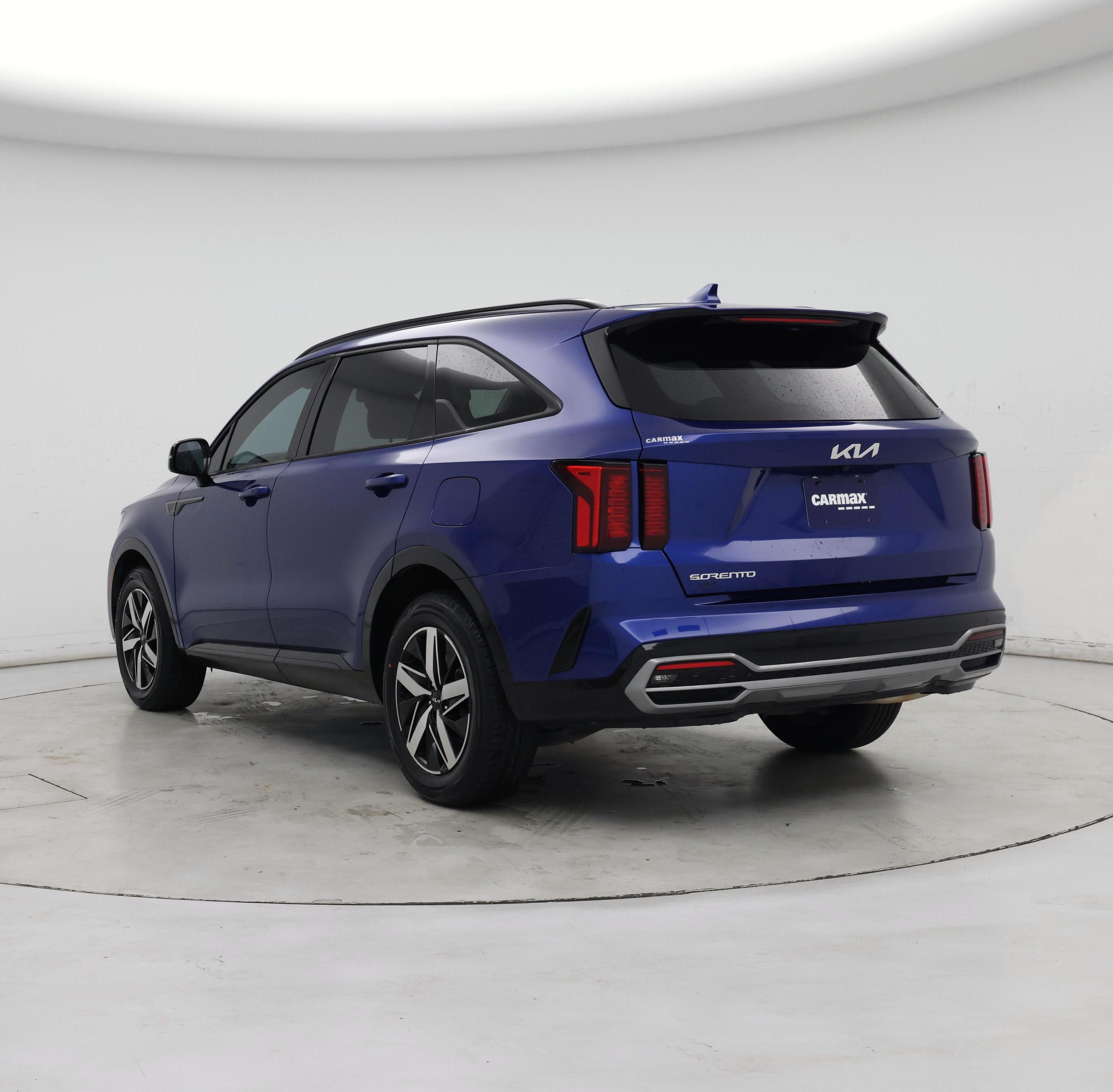 Thumbnail: 2023 Kia Sorento - 2