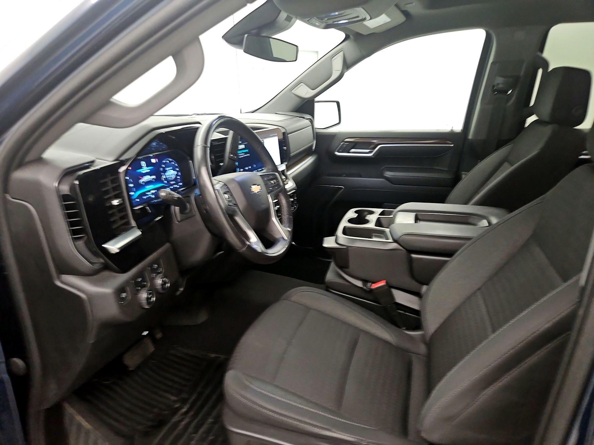 Thumbnail: 2022 Chevrolet Silverado 1500 - 11