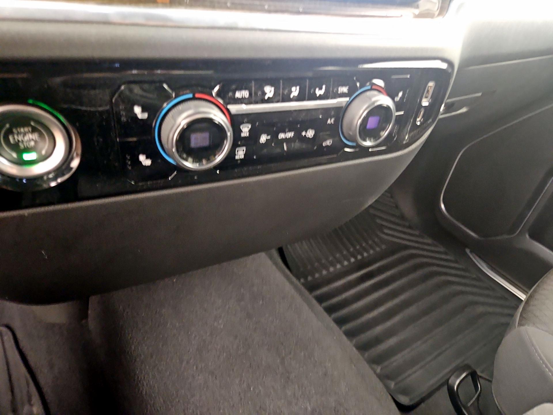 Thumbnail: 2022 Chevrolet Silverado 1500 - 16