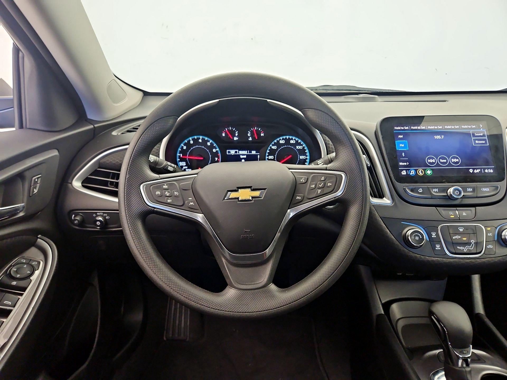 Thumbnail: 2023 Chevrolet Malibu - 10