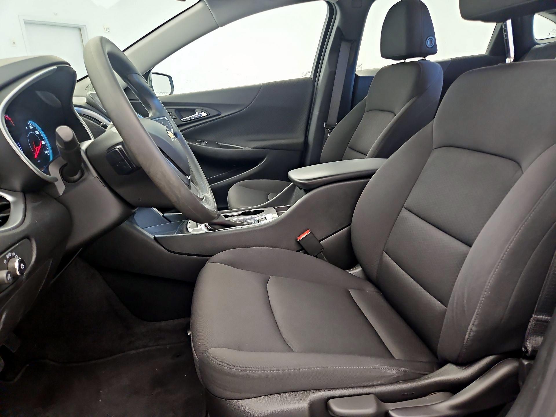 Thumbnail: 2023 Chevrolet Malibu - 11