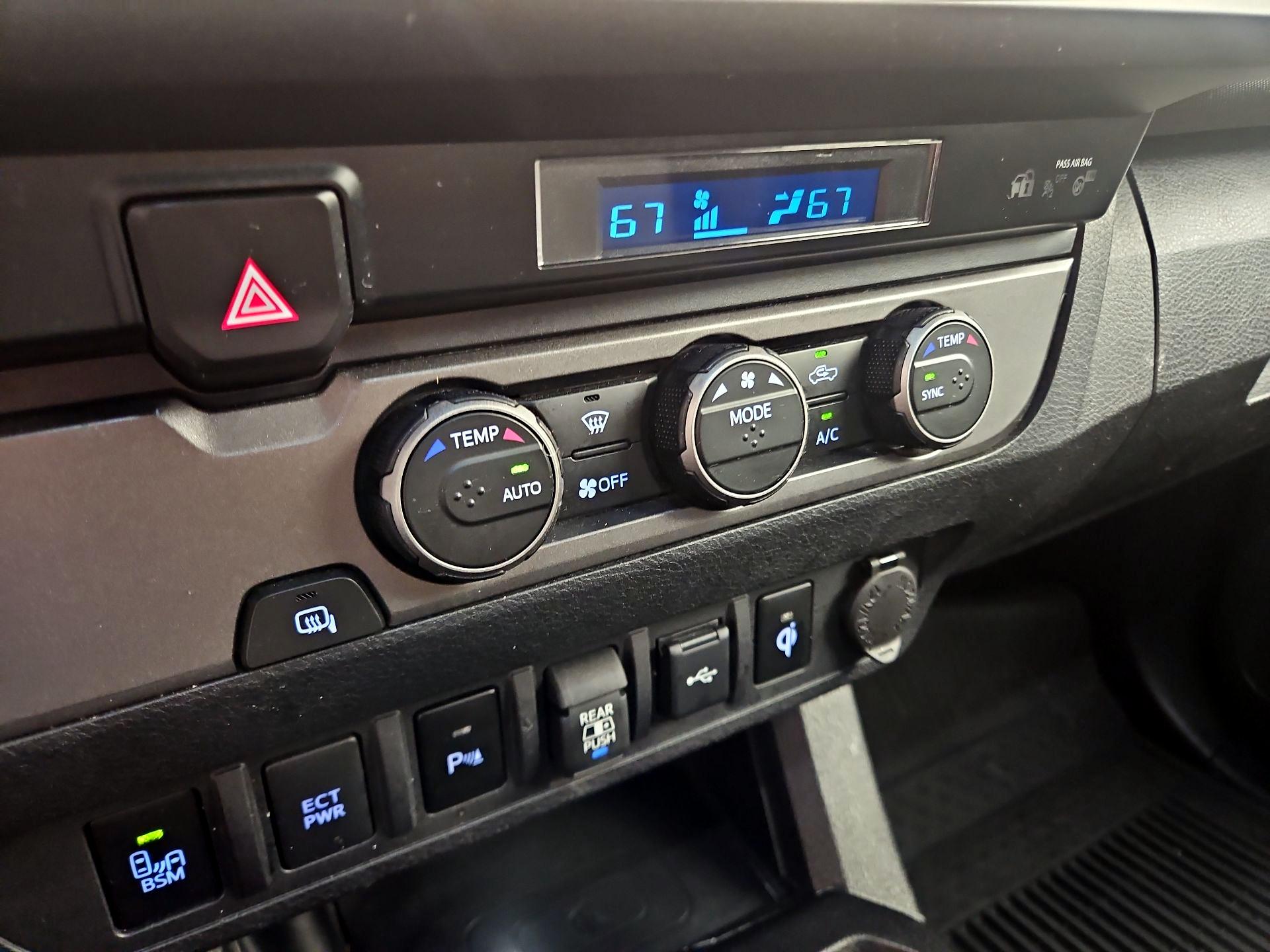 Thumbnail: 2022 Toyota Tacoma - 16