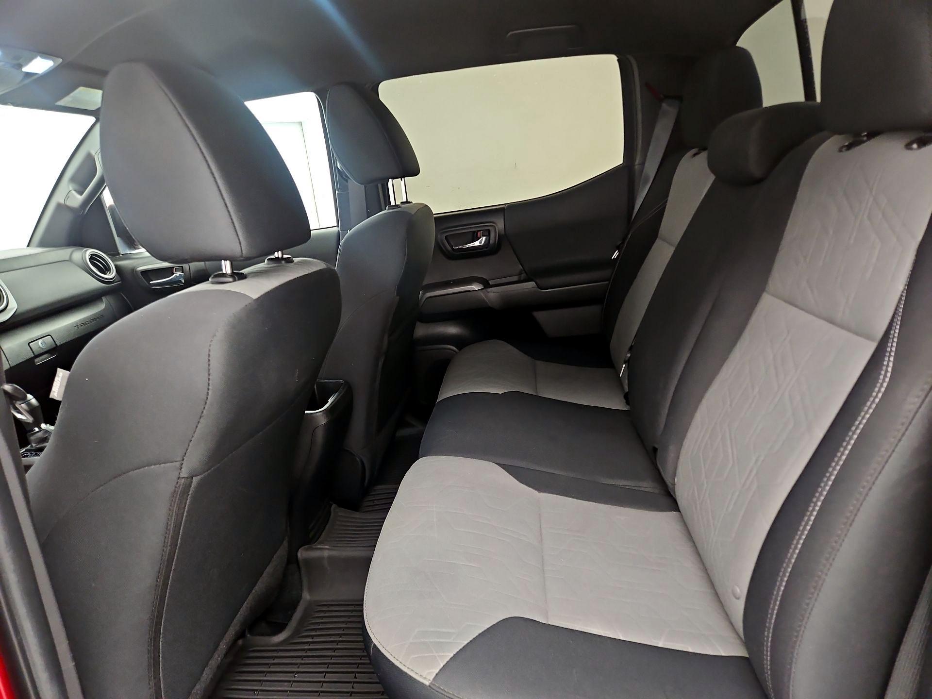 Thumbnail: 2022 Toyota Tacoma - 19