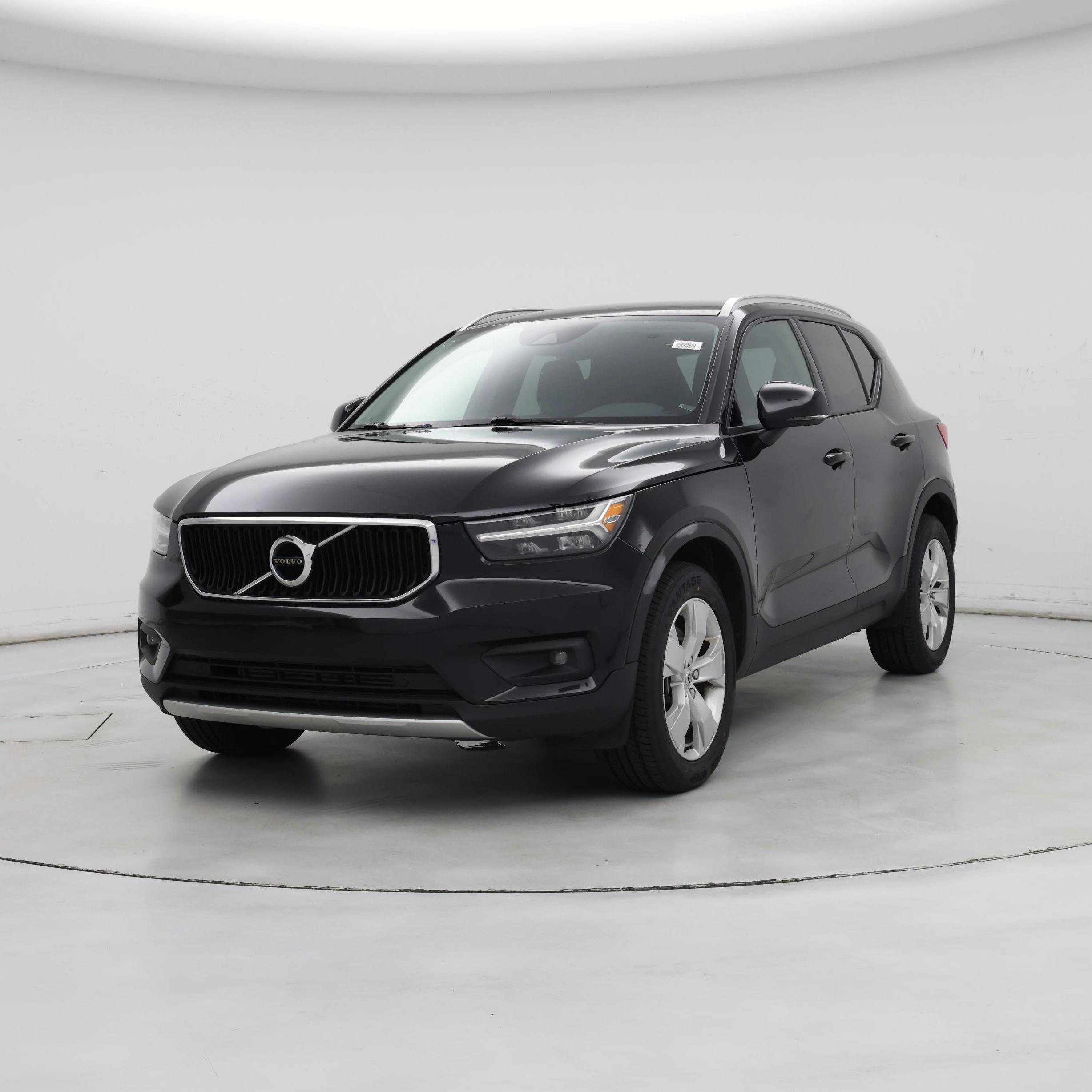 Thumbnail: 2022 Volvo XC40 - 4