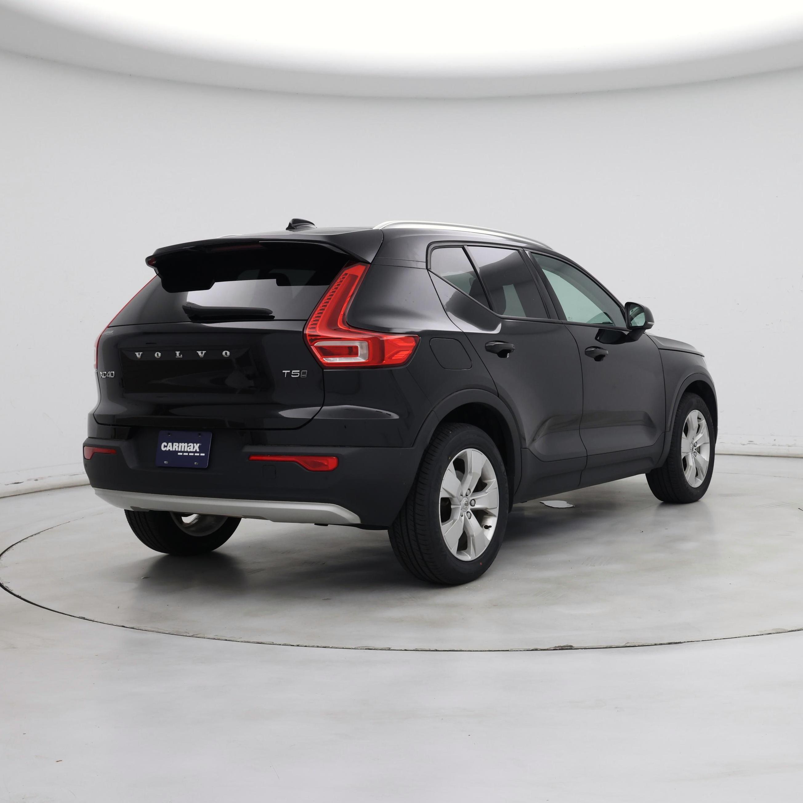 Thumbnail: 2022 Volvo XC40 - 8
