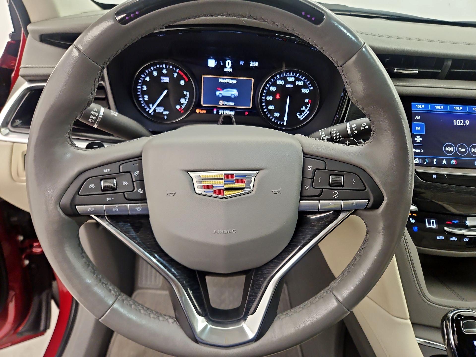 Thumbnail: 2023 Cadillac XT6 - 10