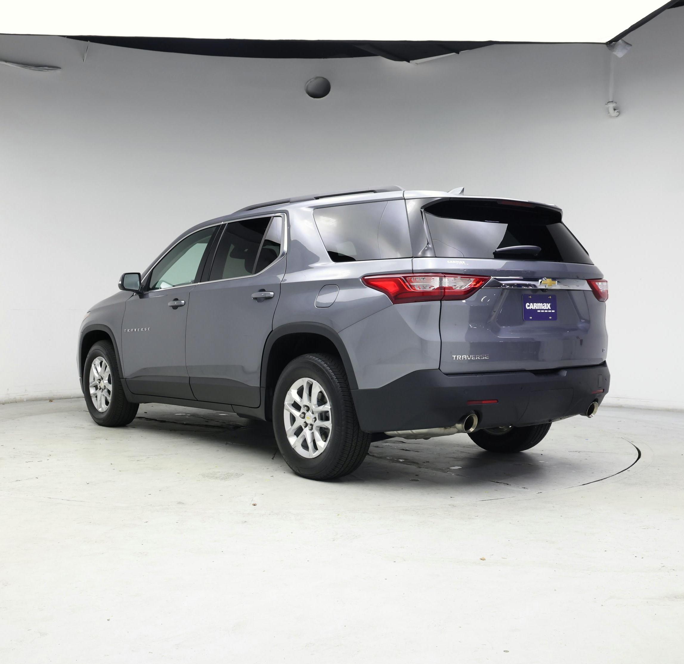 Thumbnail: 2021 Chevrolet Traverse - 2