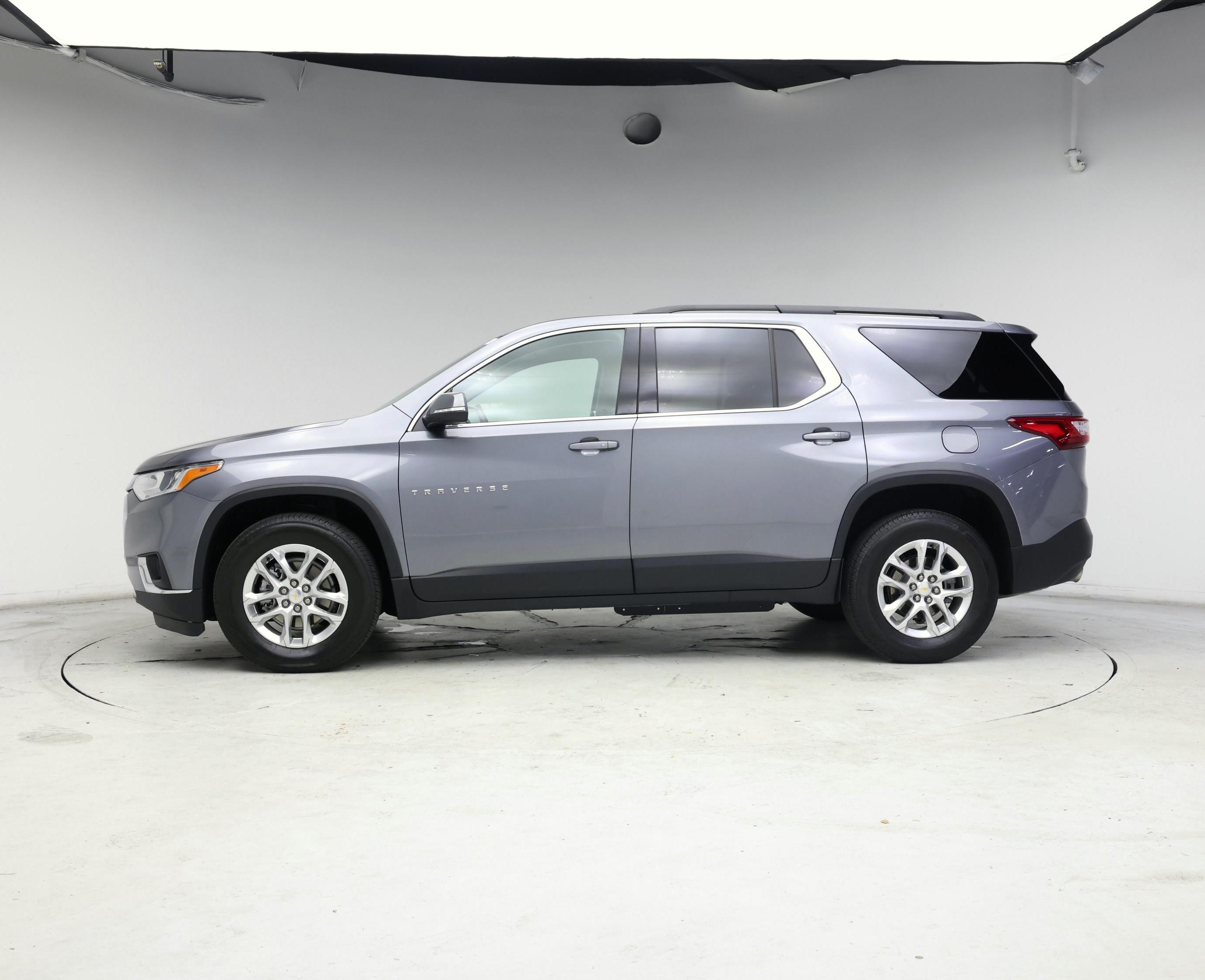 Thumbnail: 2021 Chevrolet Traverse - 3