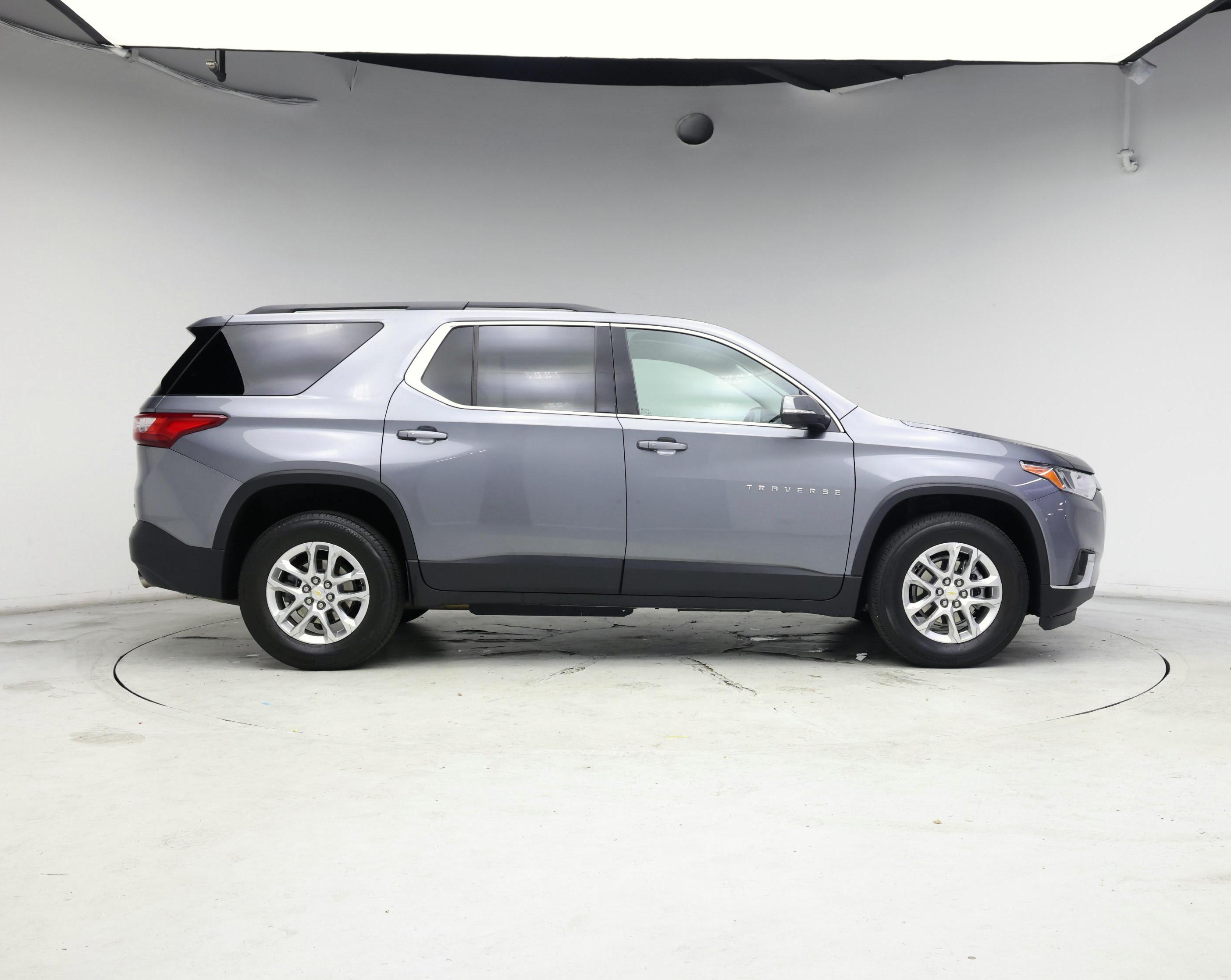 Thumbnail: 2021 Chevrolet Traverse - 7
