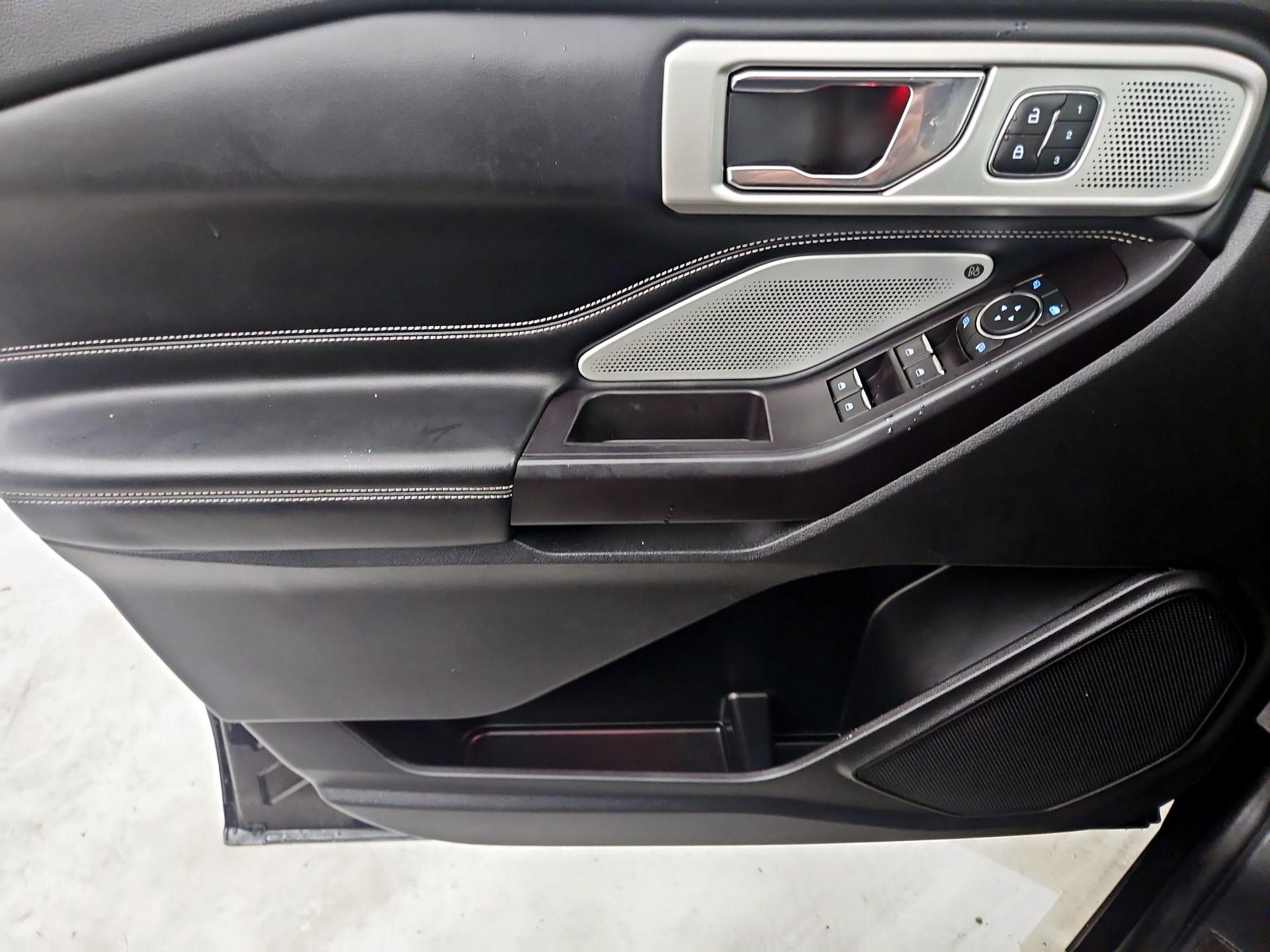 Thumbnail: 2020 Ford Explorer - 12