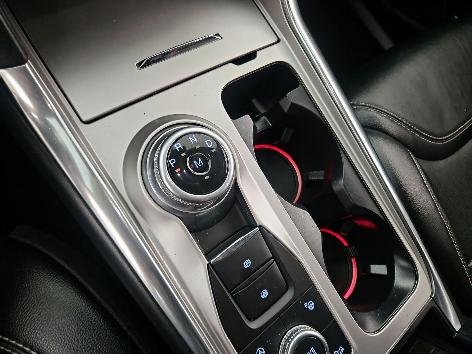 Thumbnail: 2020 Ford Explorer - 17