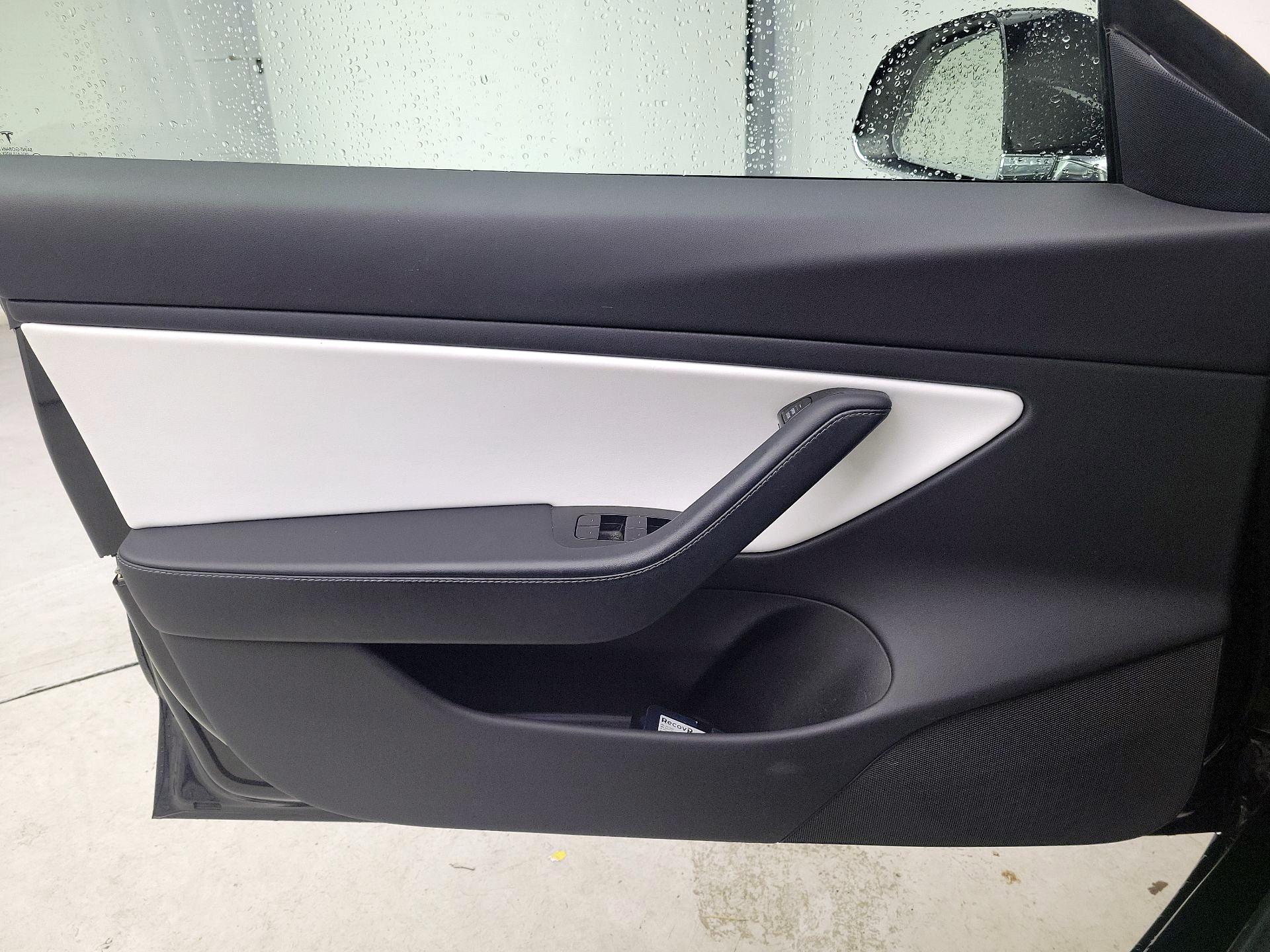 Thumbnail: 2019 Tesla Model 3 - 12