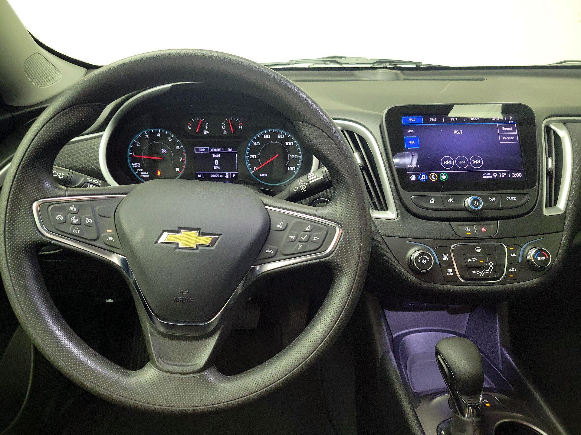 Thumbnail: 2023 Chevrolet Malibu - 10