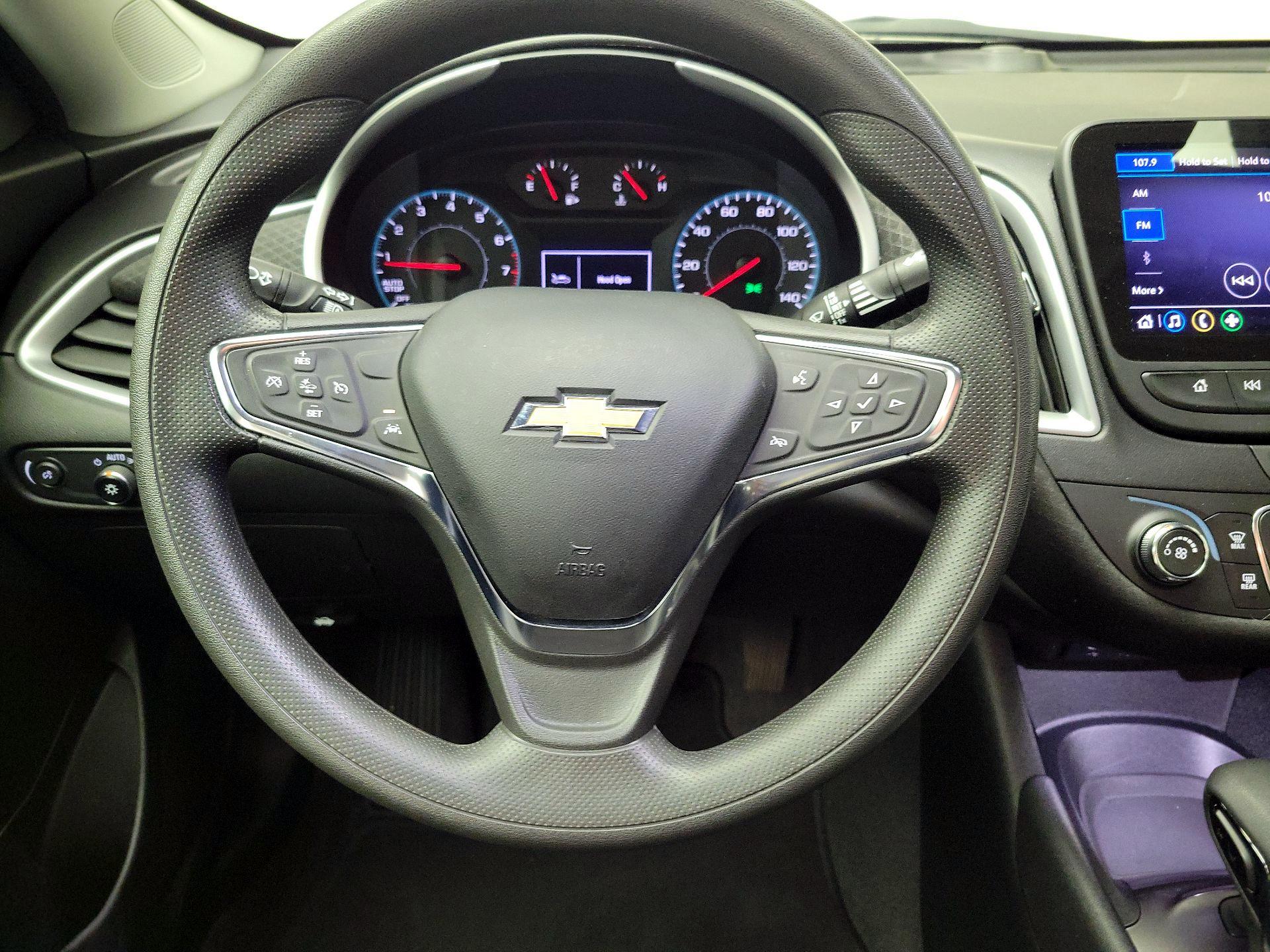 Thumbnail: 2023 Chevrolet Malibu - 10