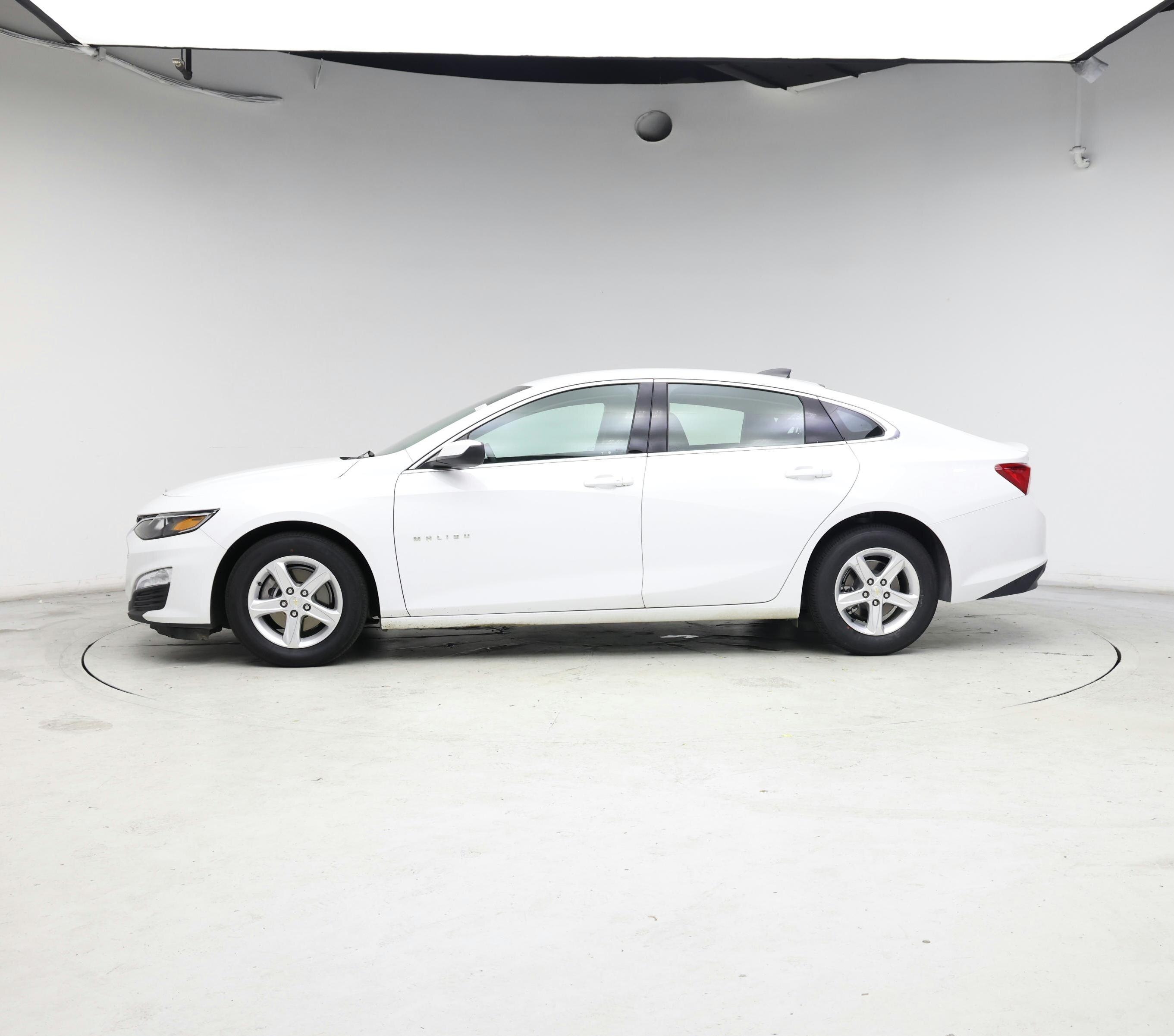 Thumbnail: 2023 Chevrolet Malibu - 3