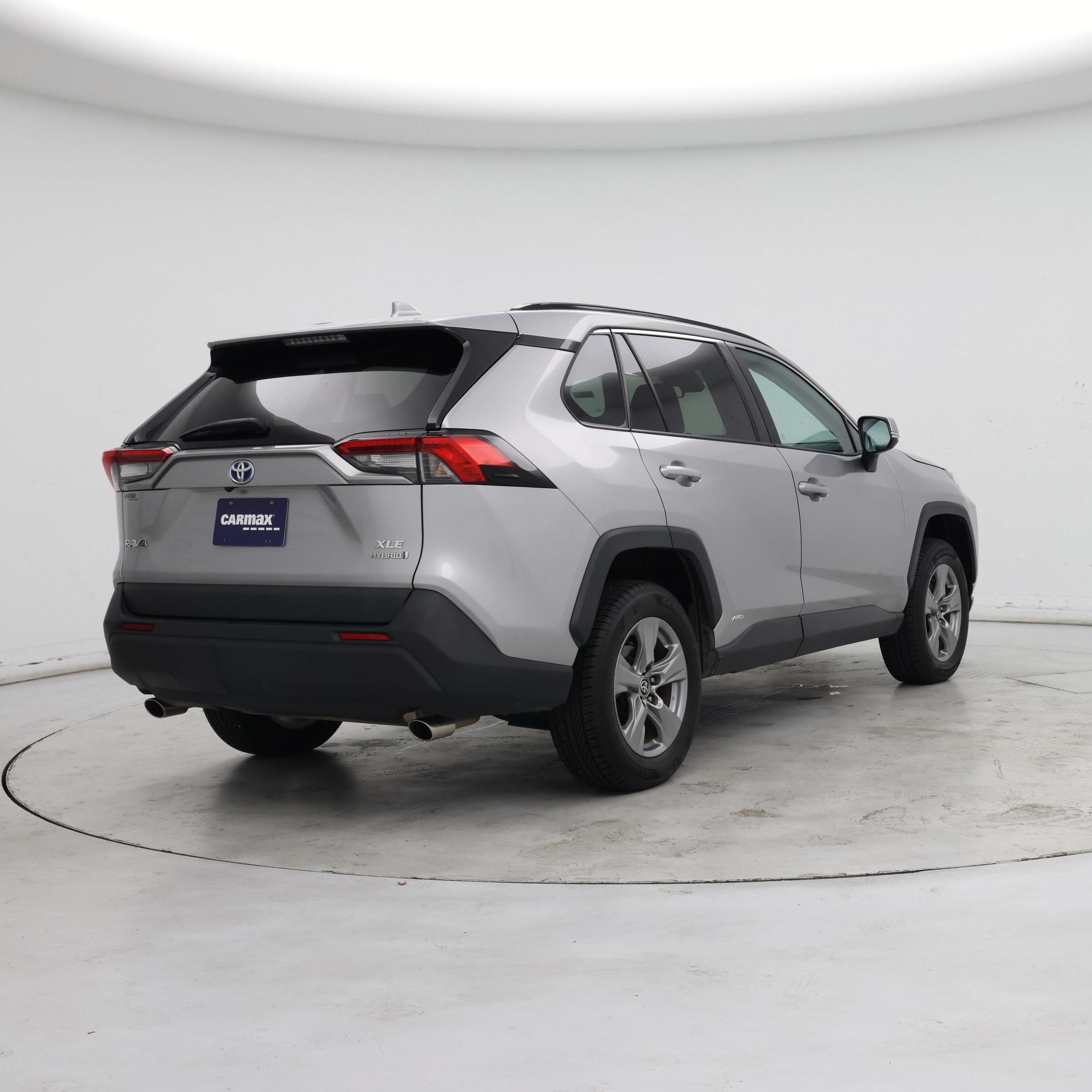 Thumbnail: 2022 Toyota RAV4 - 8