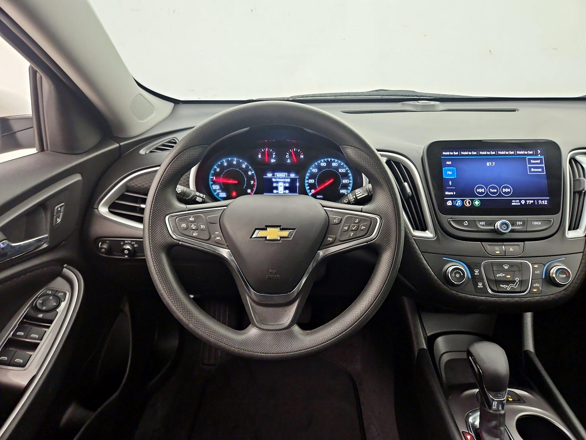 Thumbnail: 2023 Chevrolet Malibu - 10