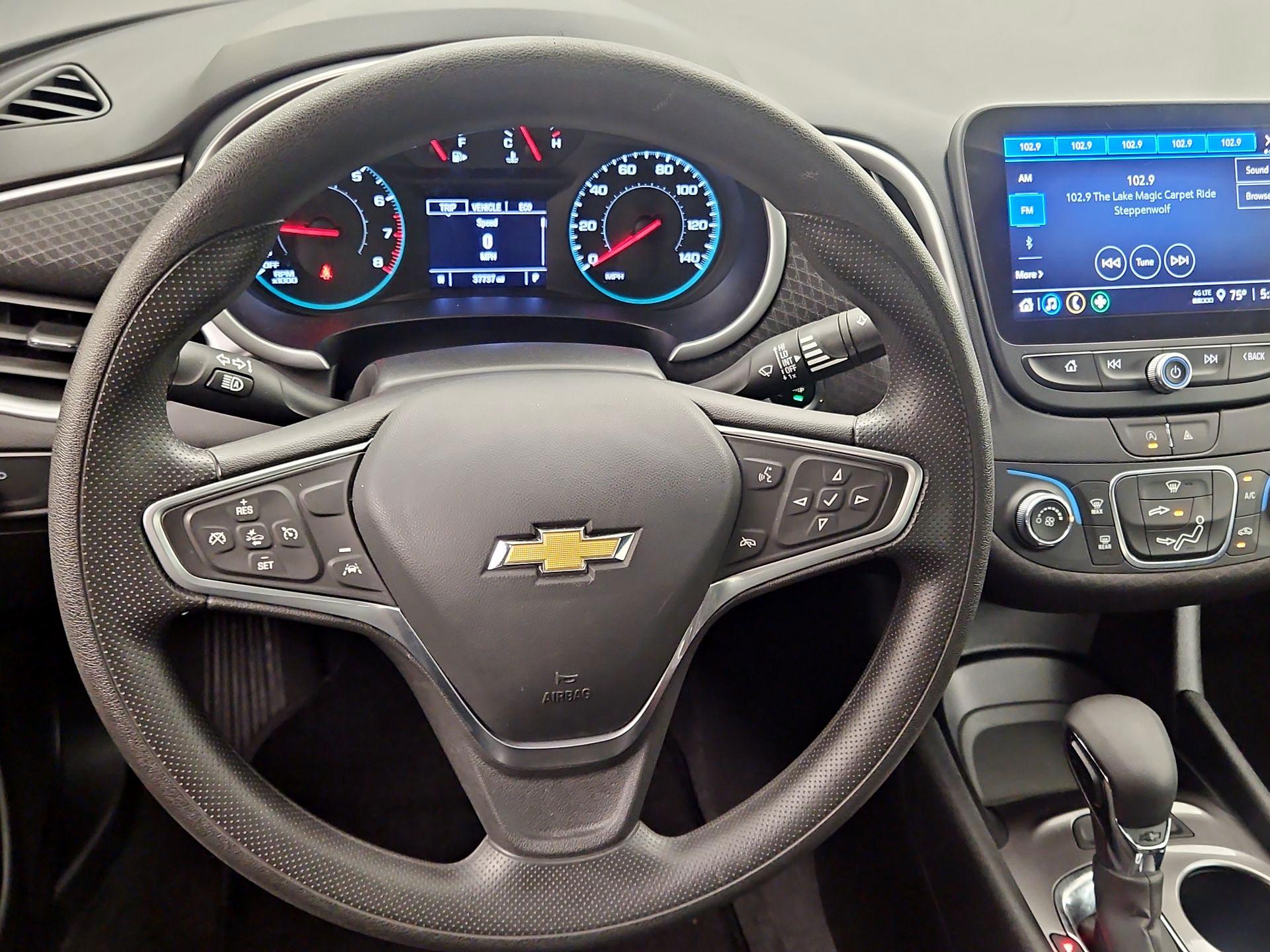 Thumbnail: 2023 Chevrolet Malibu - 10