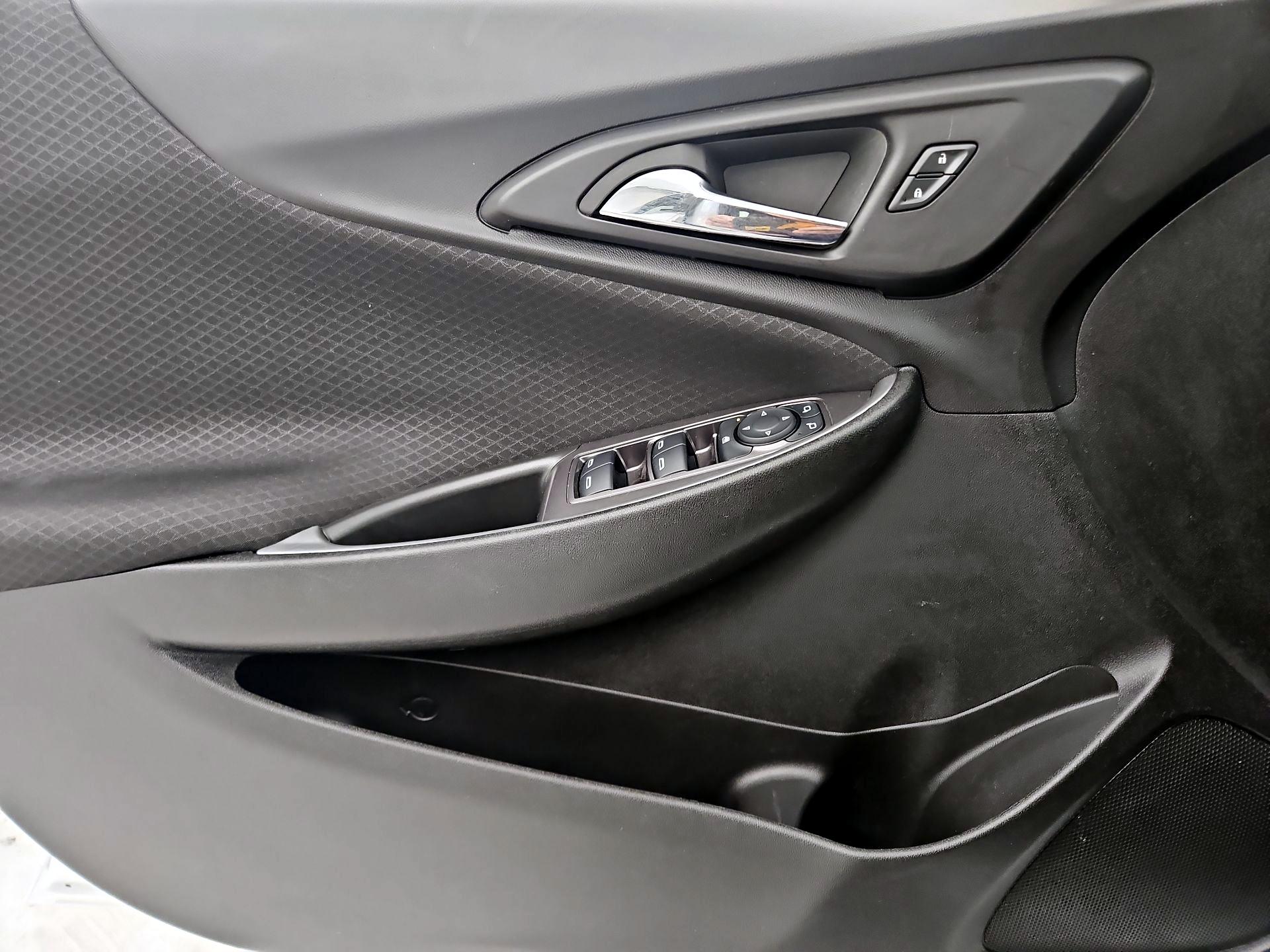 Thumbnail: 2023 Chevrolet Malibu - 12