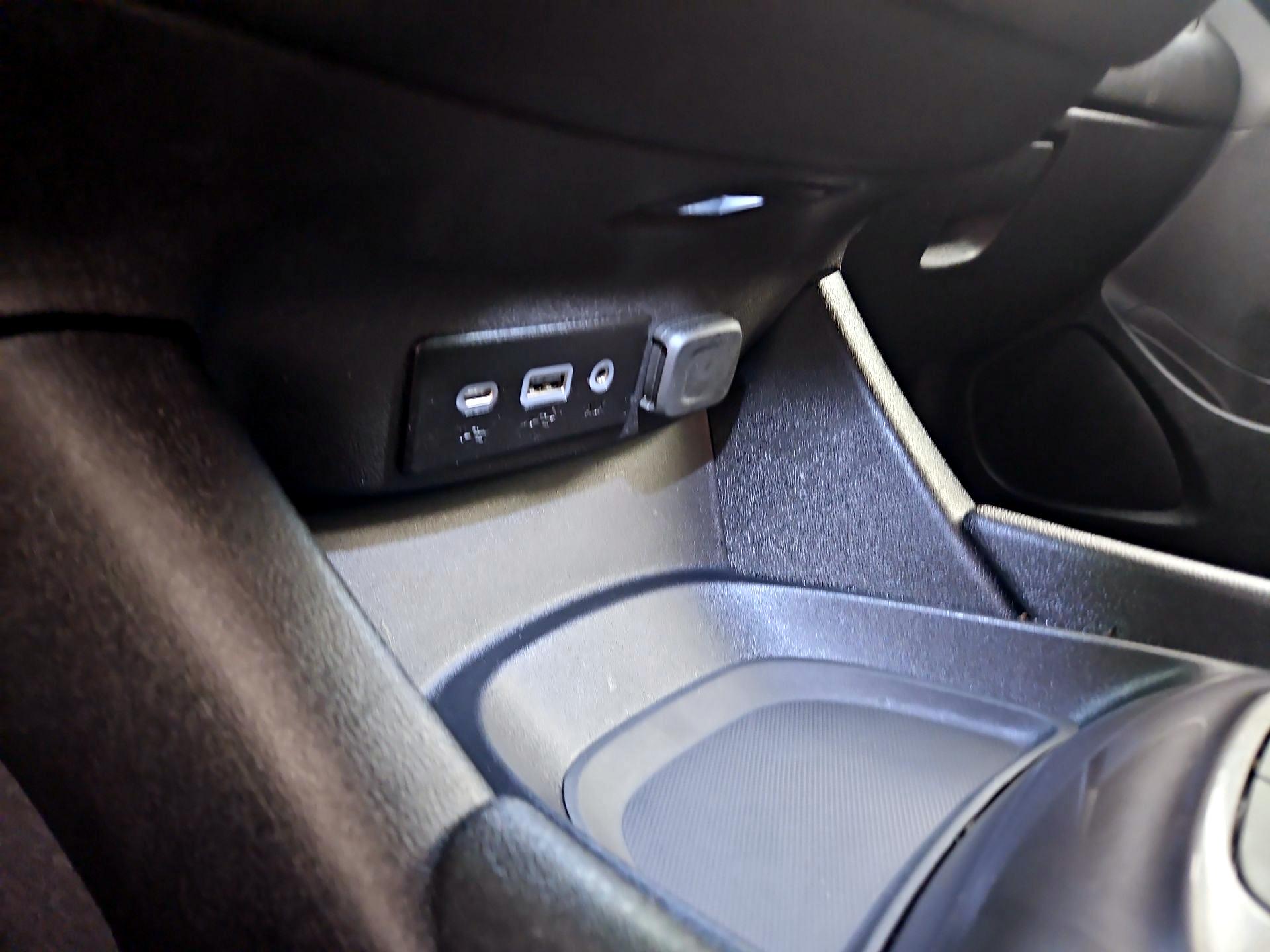 Thumbnail: 2023 Chevrolet Malibu - 18