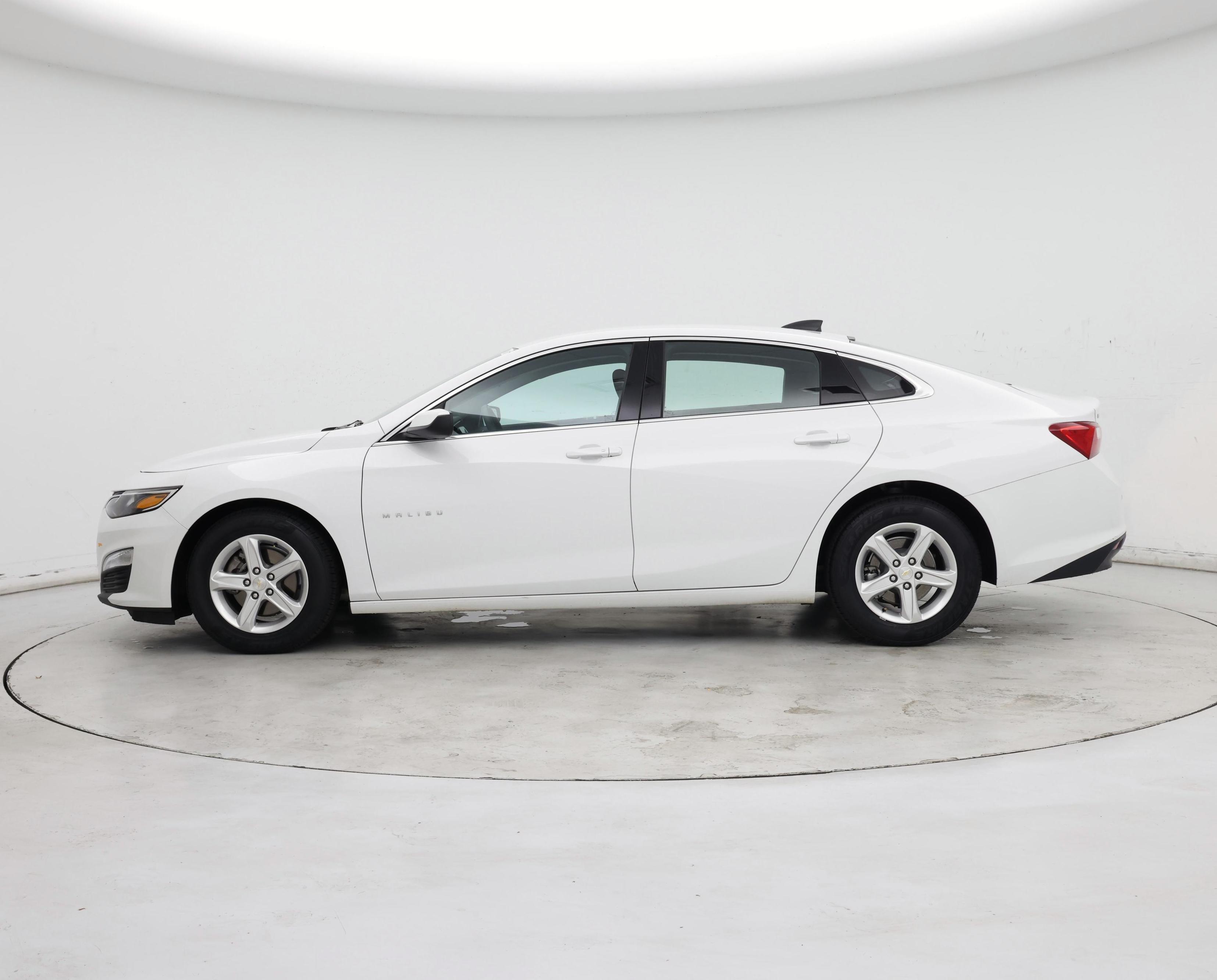 Thumbnail: 2023 Chevrolet Malibu - 3