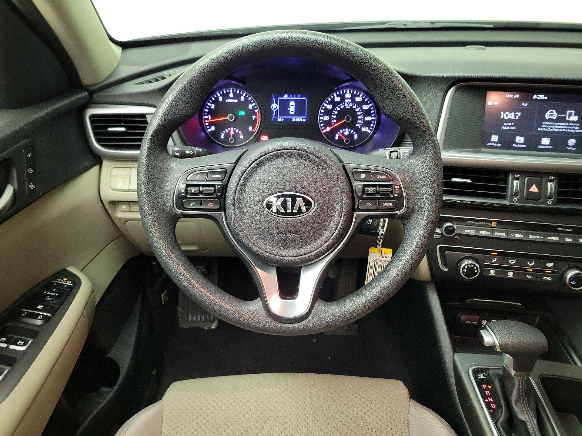 Thumbnail: 2017 Kia Optima - 10