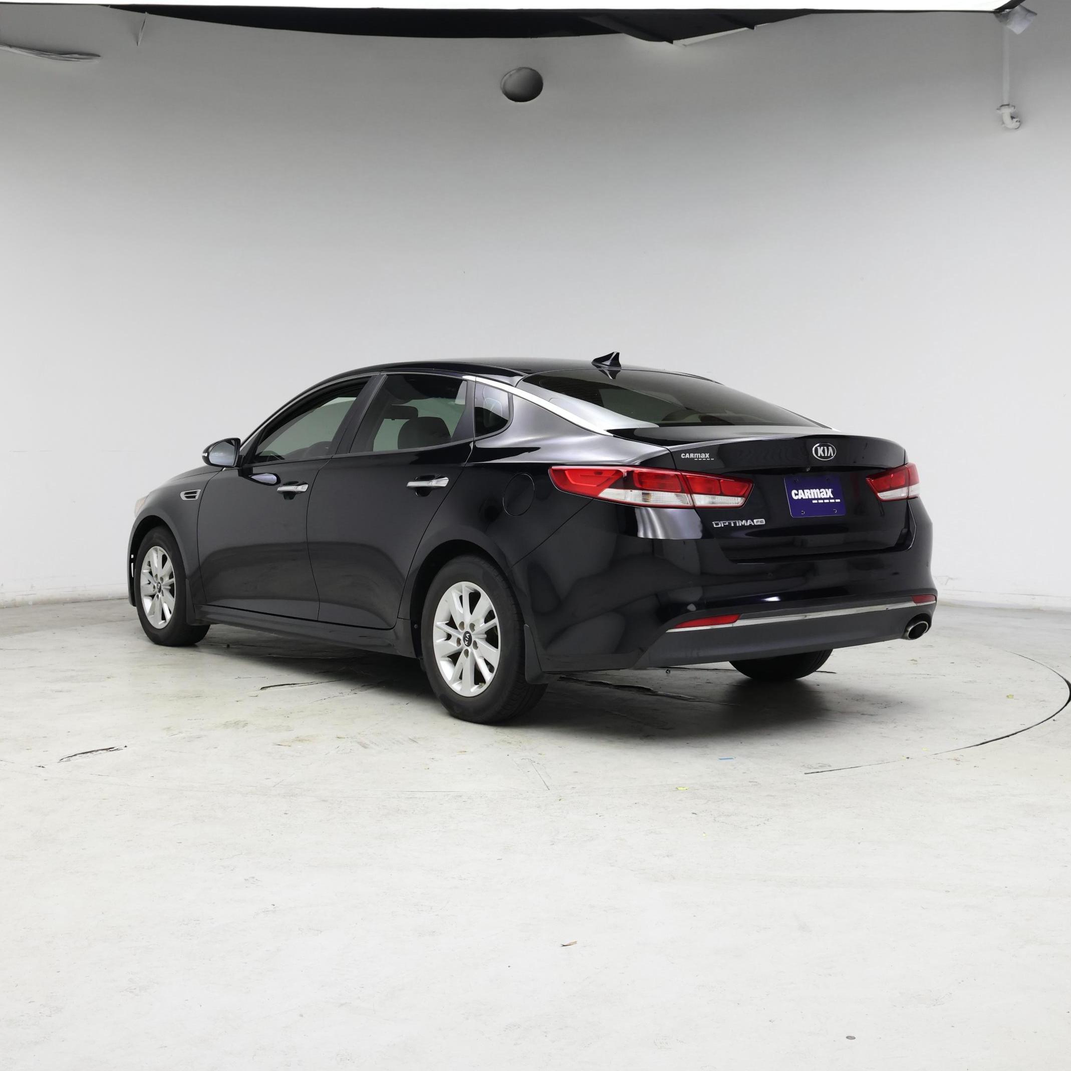 Thumbnail: 2017 Kia Optima - 2
