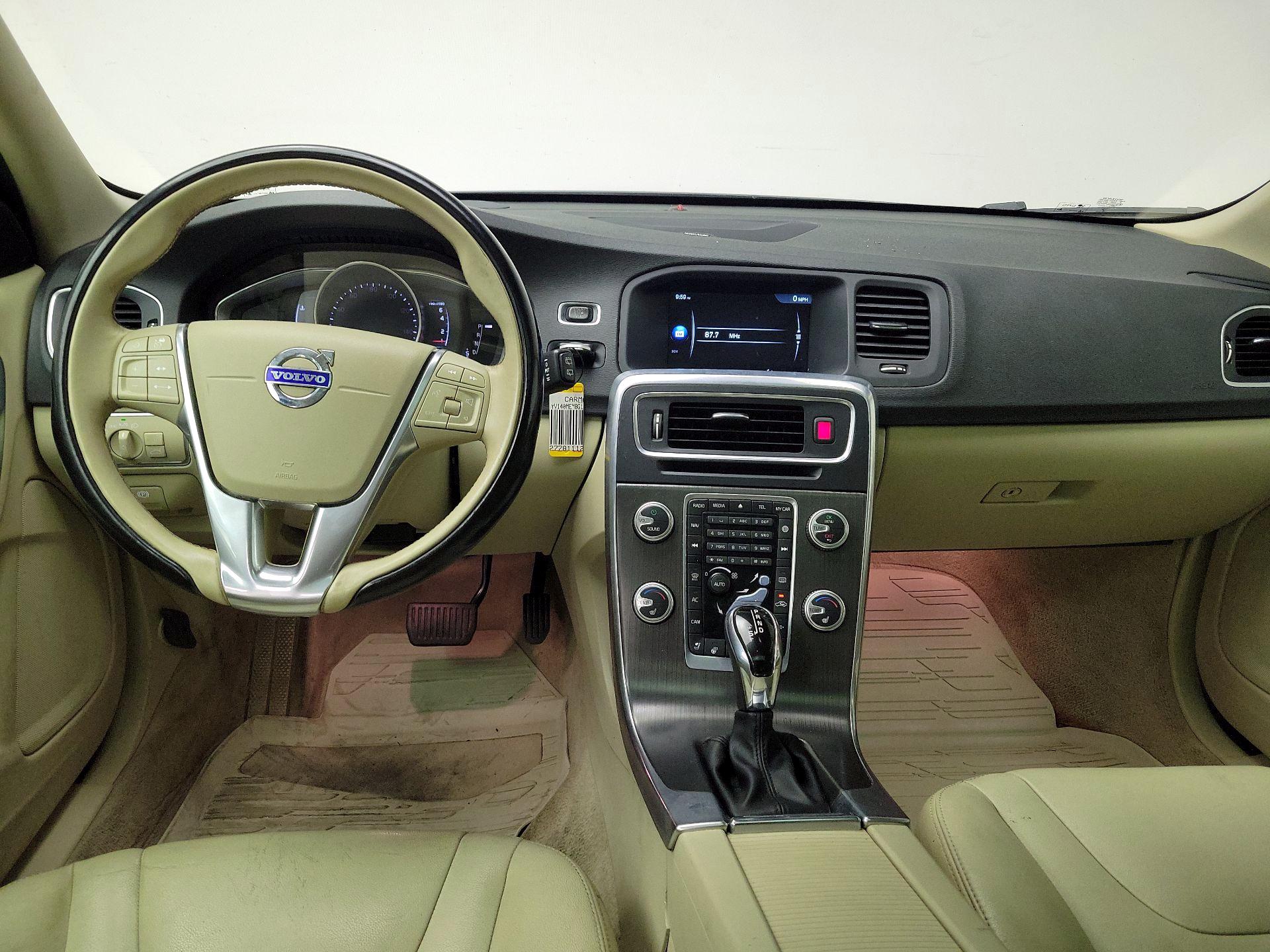 Thumbnail: 2016 Volvo V60 - 9