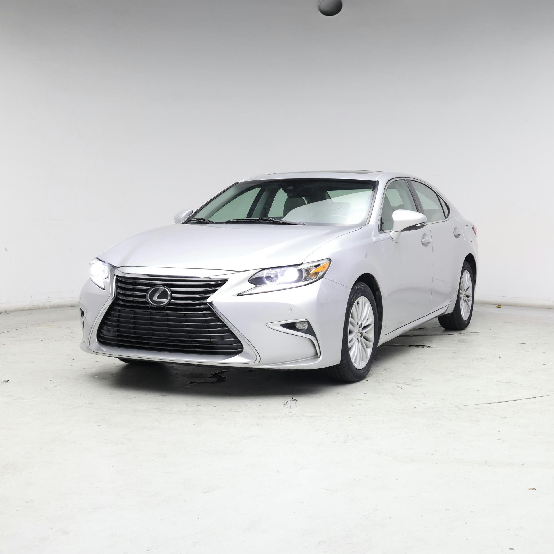 Thumbnail: 2017 Lexus ES - 4