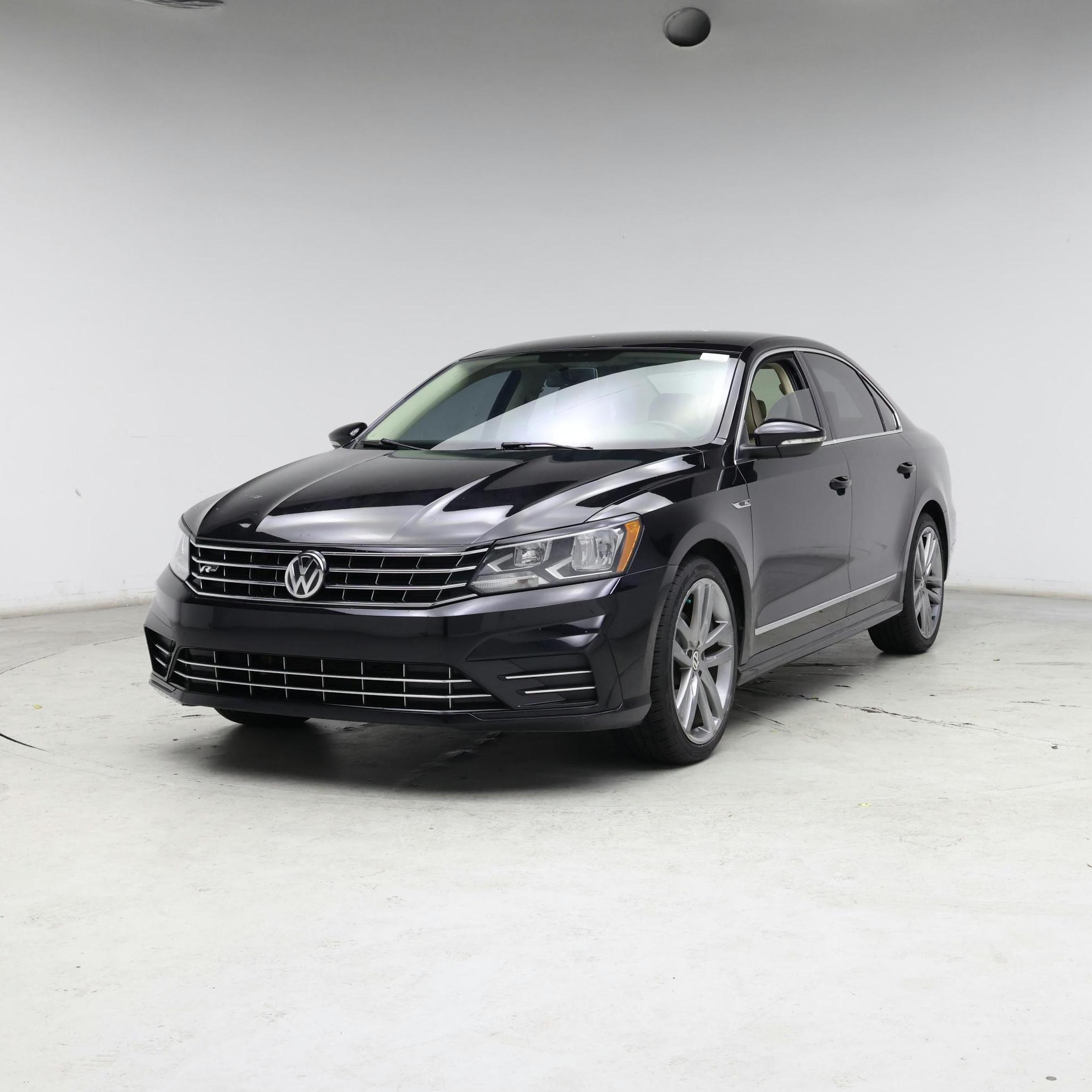 Thumbnail: 2017 Volkswagen Passat - 4