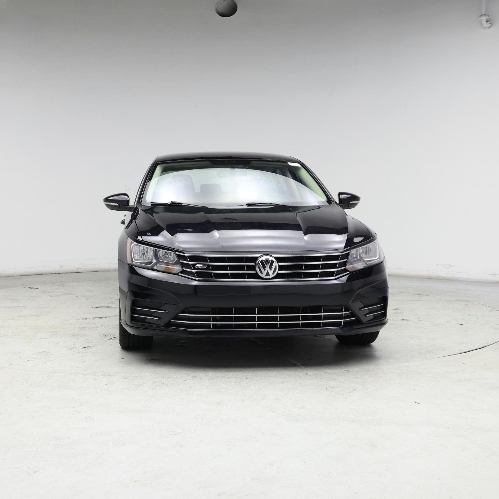 Thumbnail: 2017 Volkswagen Passat - 5