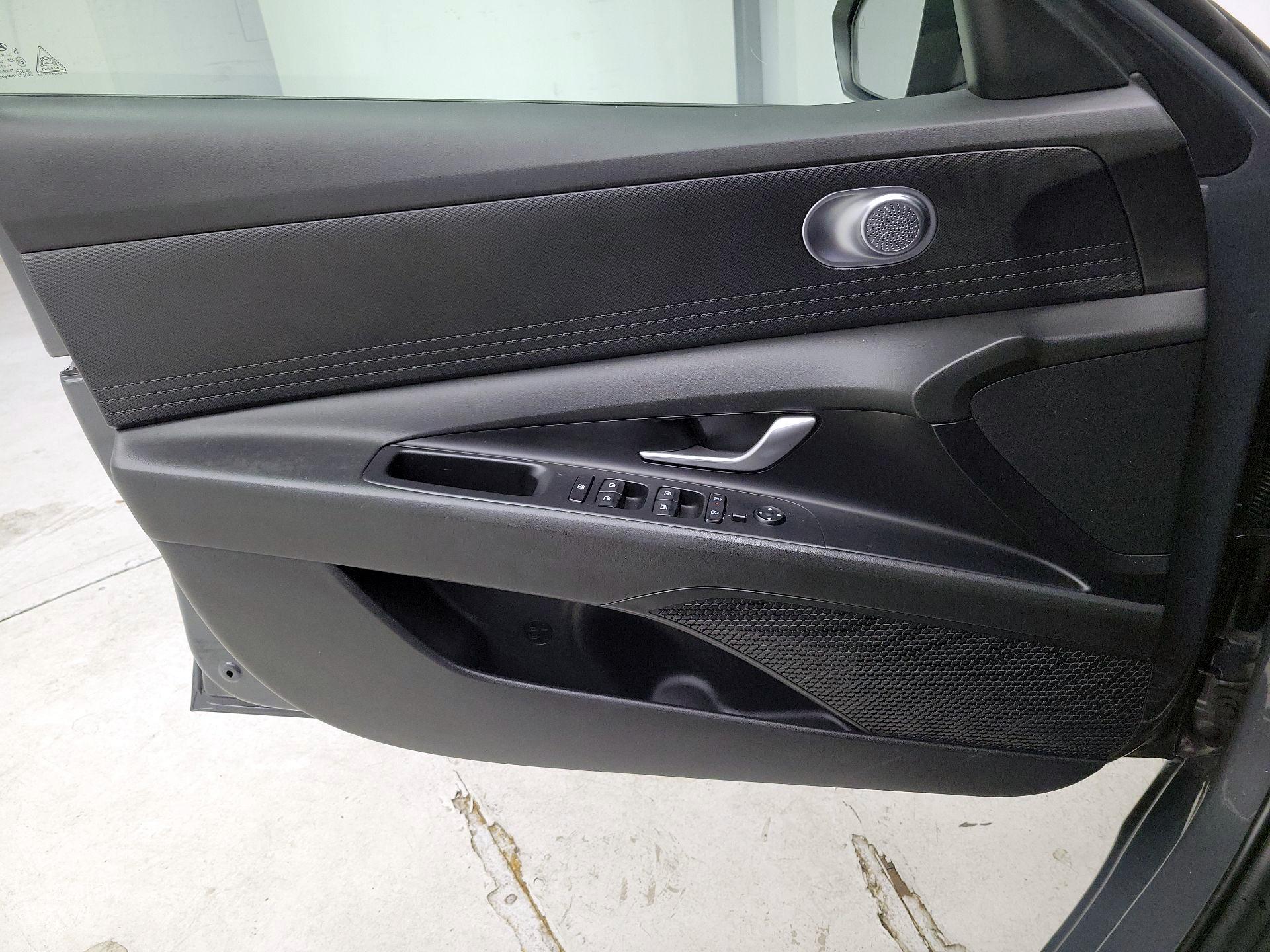 Thumbnail: 2024 Hyundai Elantra - 12