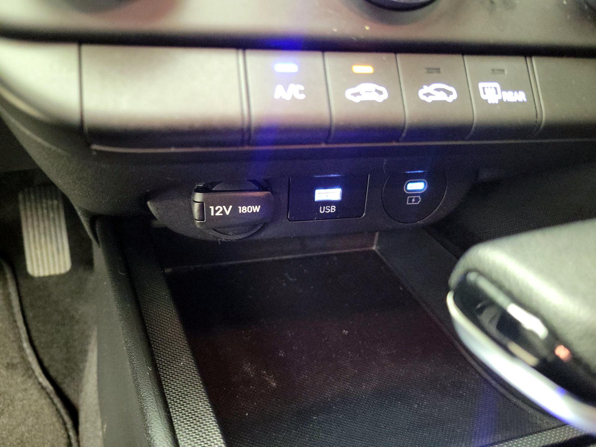 Thumbnail: 2024 Hyundai Elantra - 18