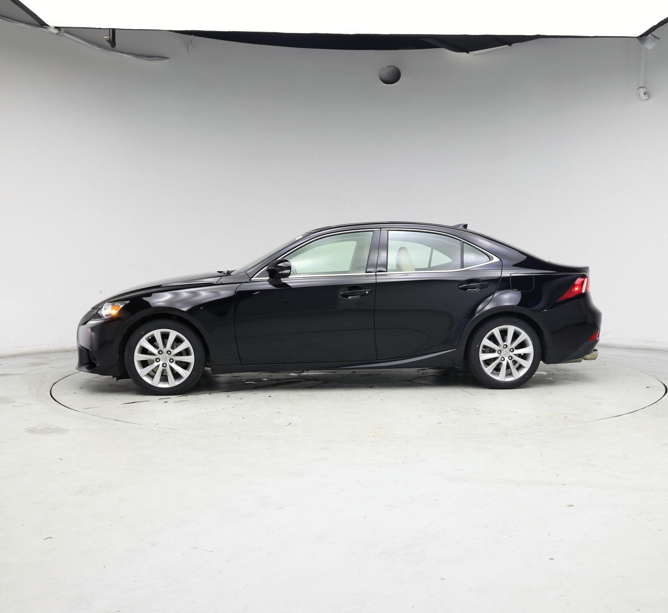 Thumbnail: 2015 Lexus IS - 3