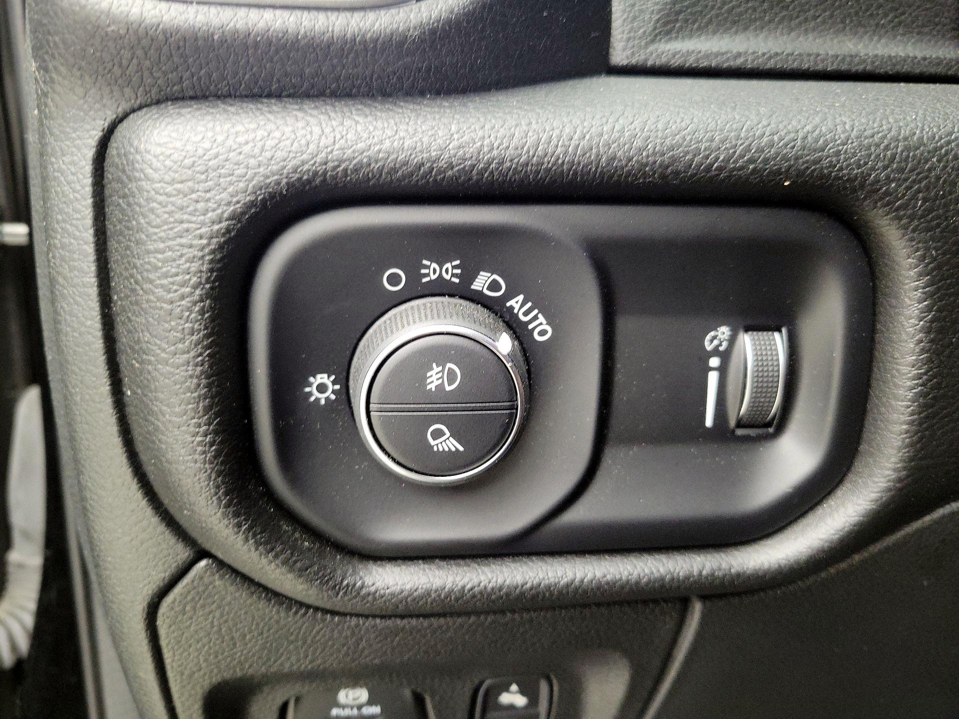 Thumbnail: 2022 RAM 1500 - 13