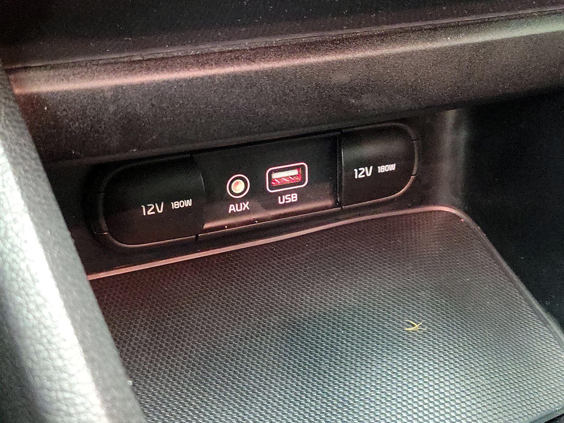 Thumbnail: 2019 Kia Forte - 18