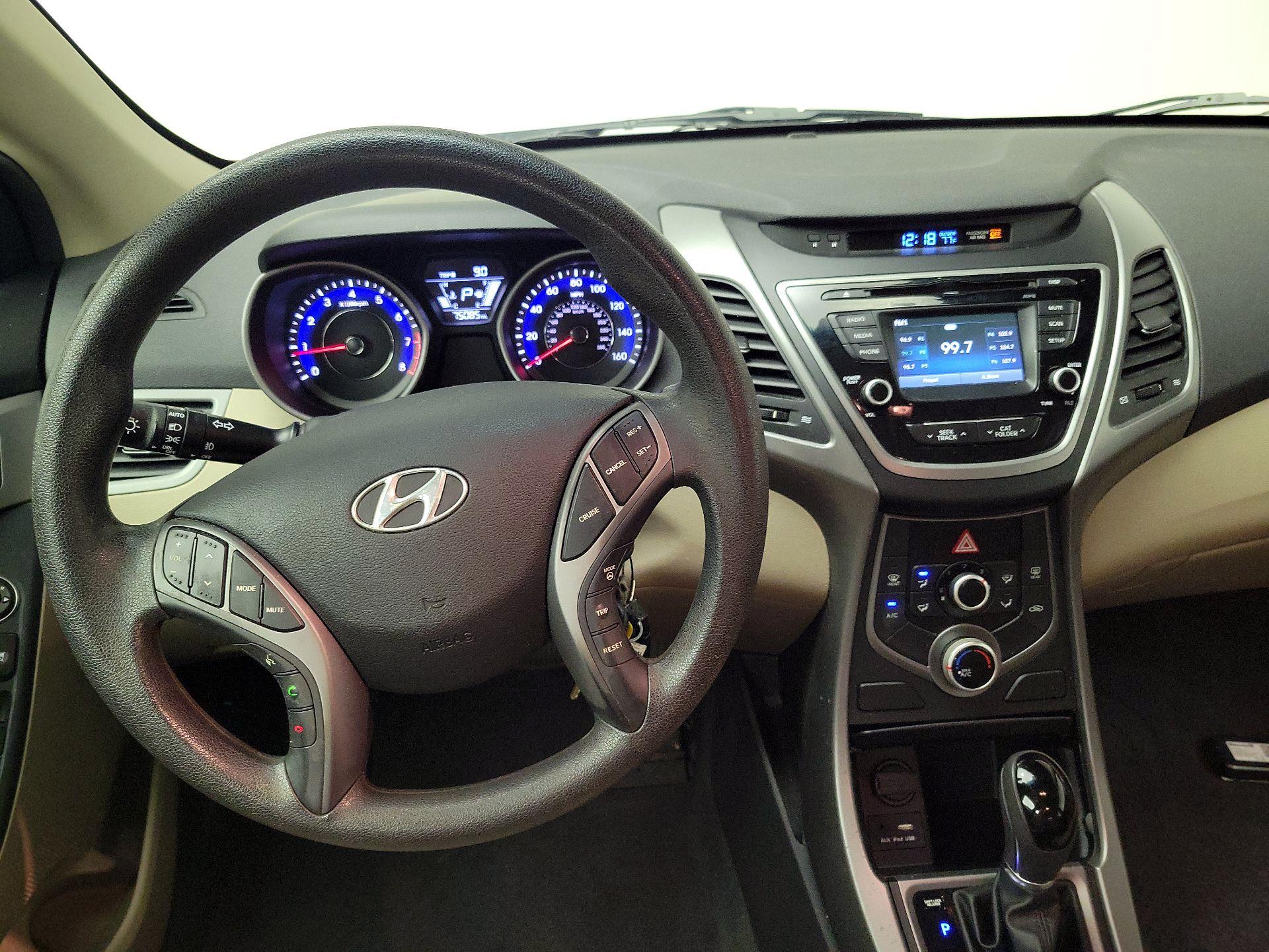 Thumbnail: 2015 Hyundai Elantra - 10