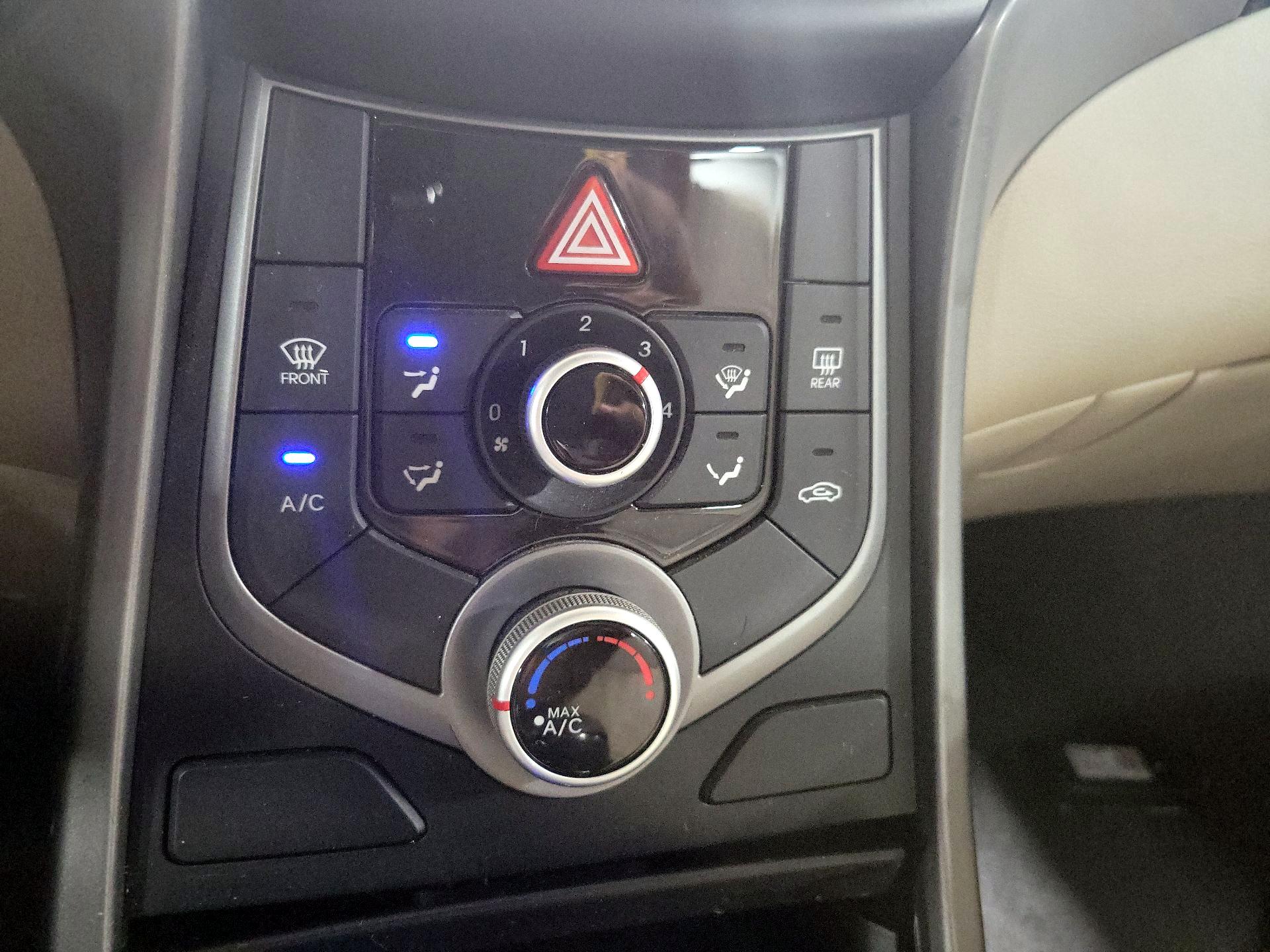 Thumbnail: 2015 Hyundai Elantra - 16