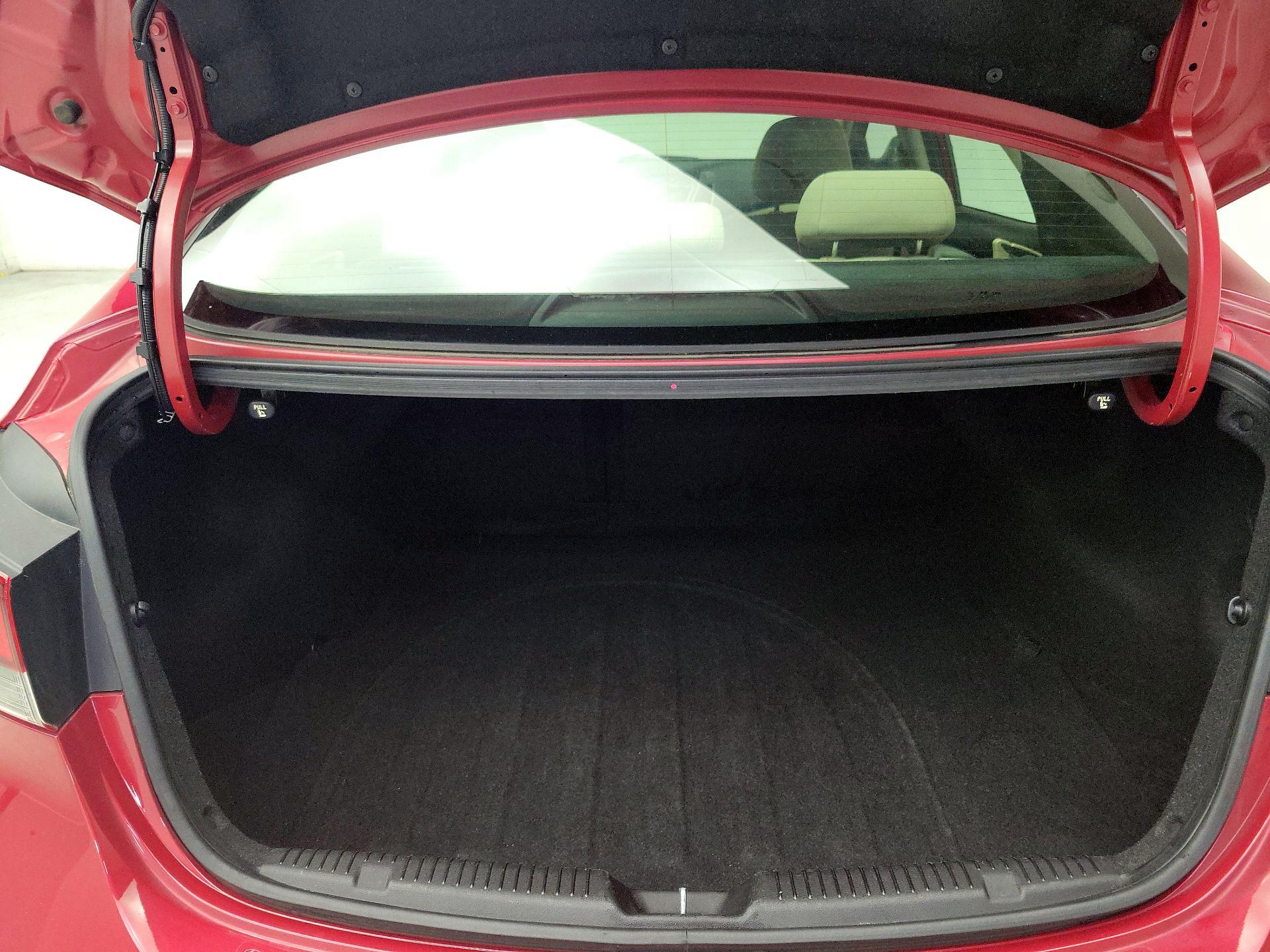 Thumbnail: 2015 Hyundai Elantra - 20