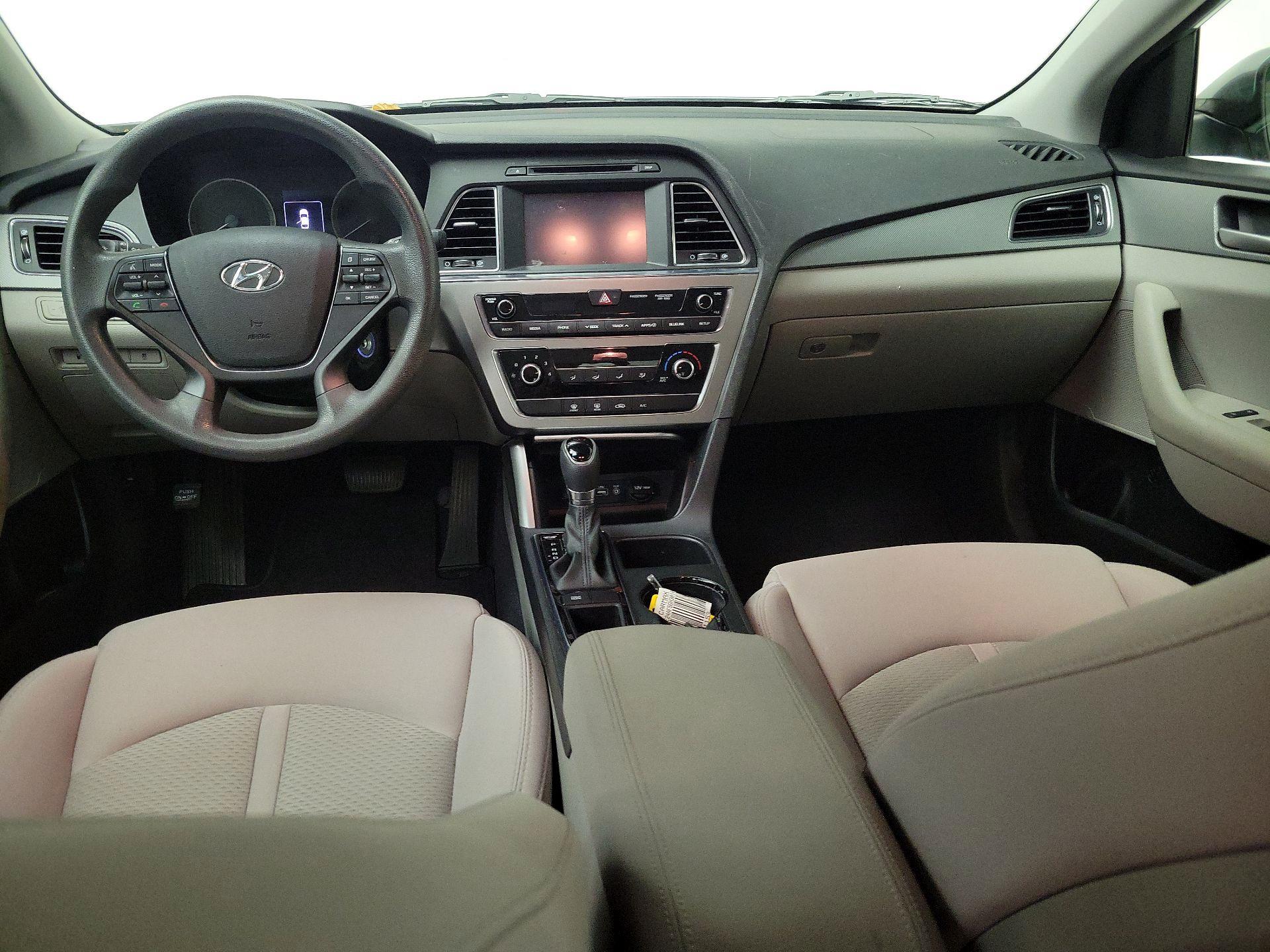 Thumbnail: 2016 Hyundai Sonata - 9