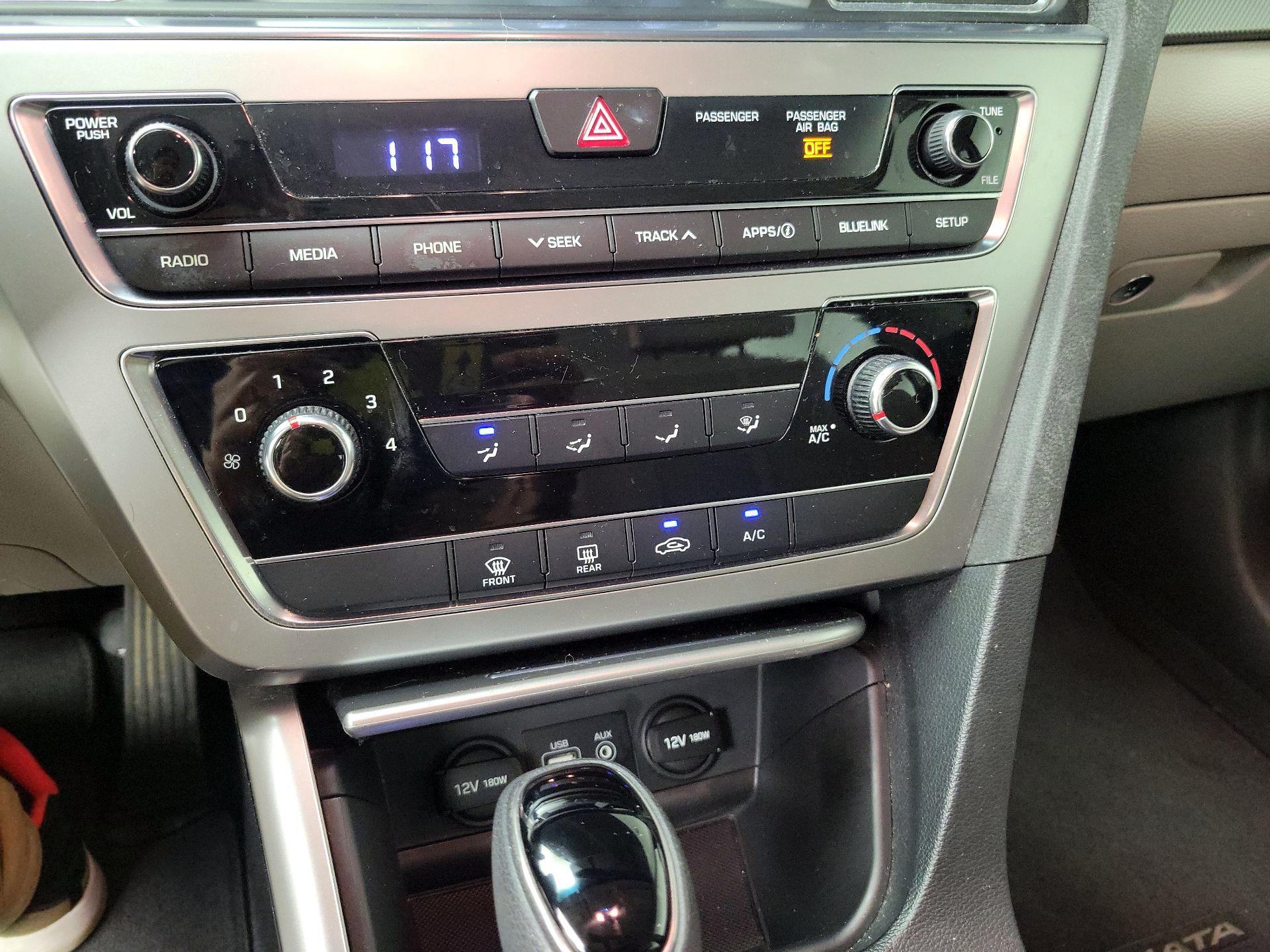 Thumbnail: 2016 Hyundai Sonata - 16