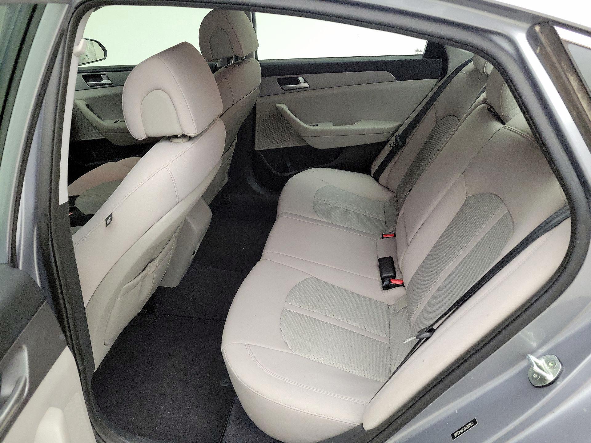 Thumbnail: 2016 Hyundai Sonata - 19