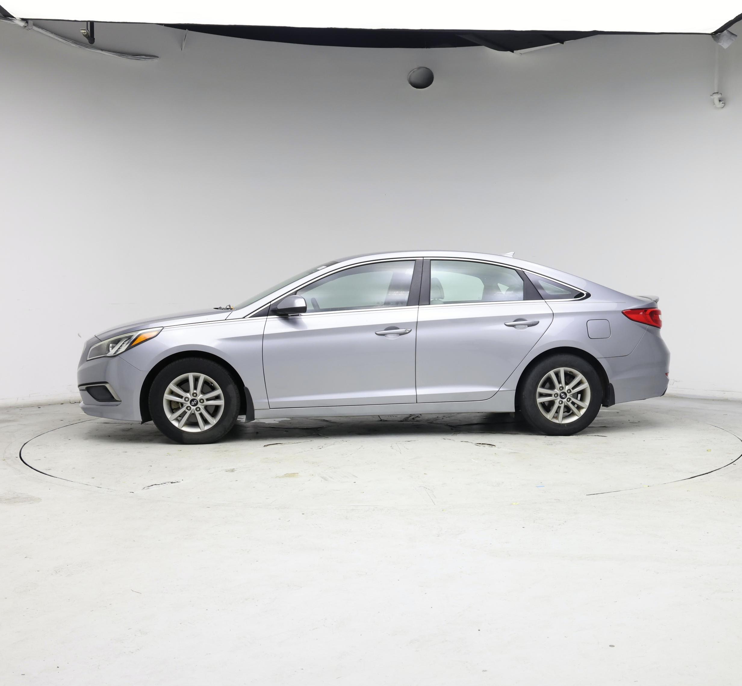 Thumbnail: 2016 Hyundai Sonata - 3